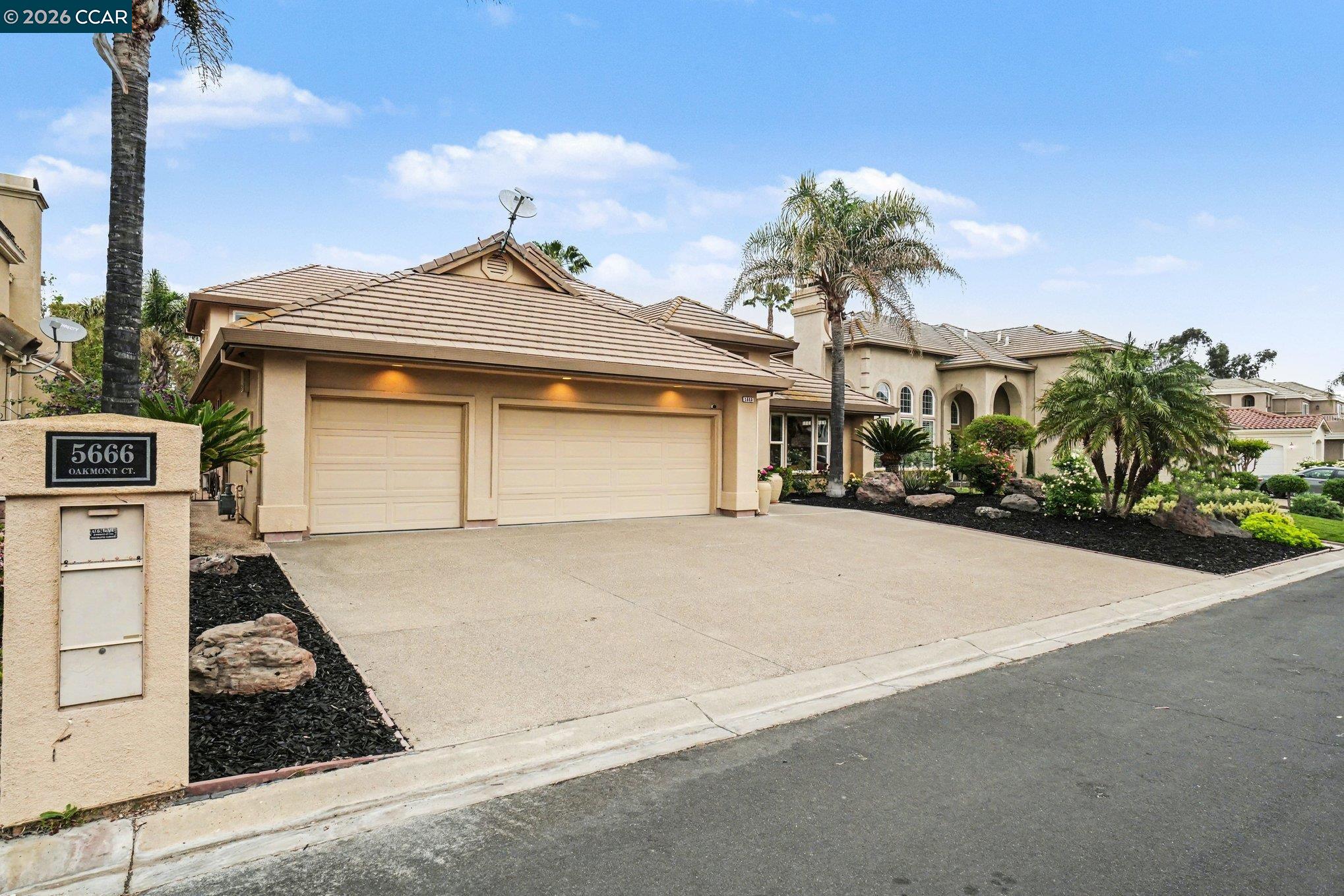 5666 Oakmont Ct