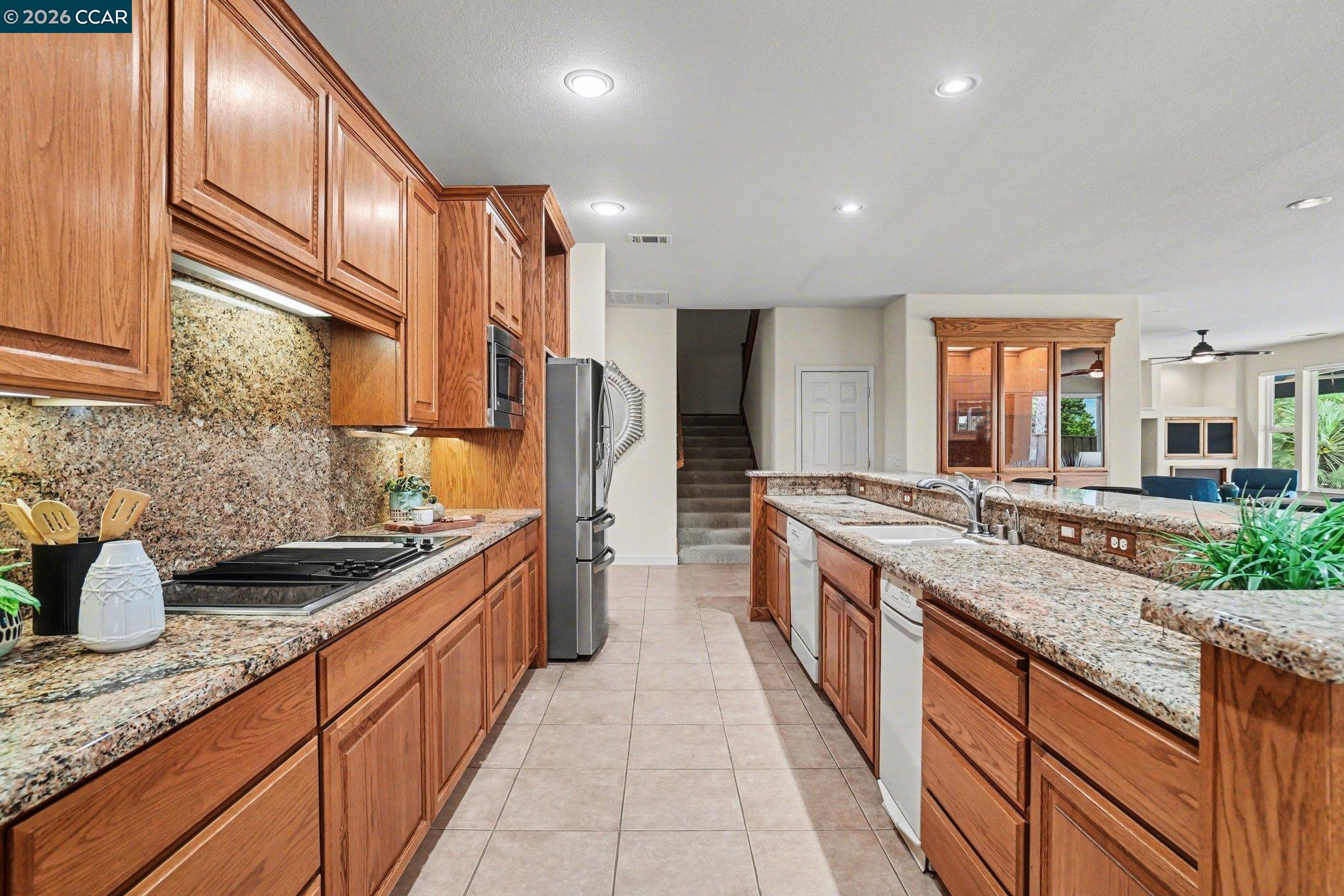 5666 Oakmont Ct