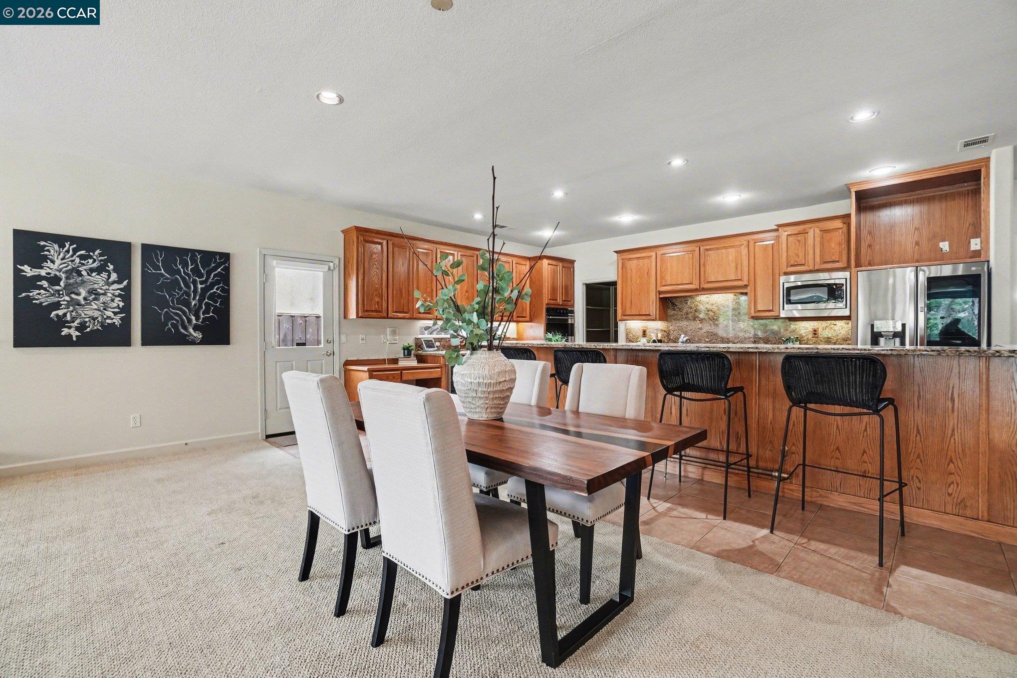 5666 Oakmont Ct