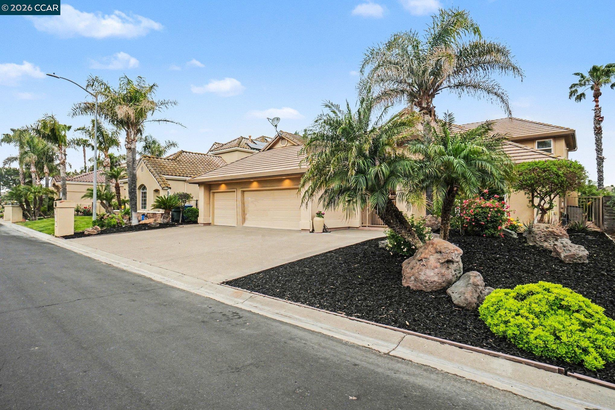 5666 Oakmont Ct