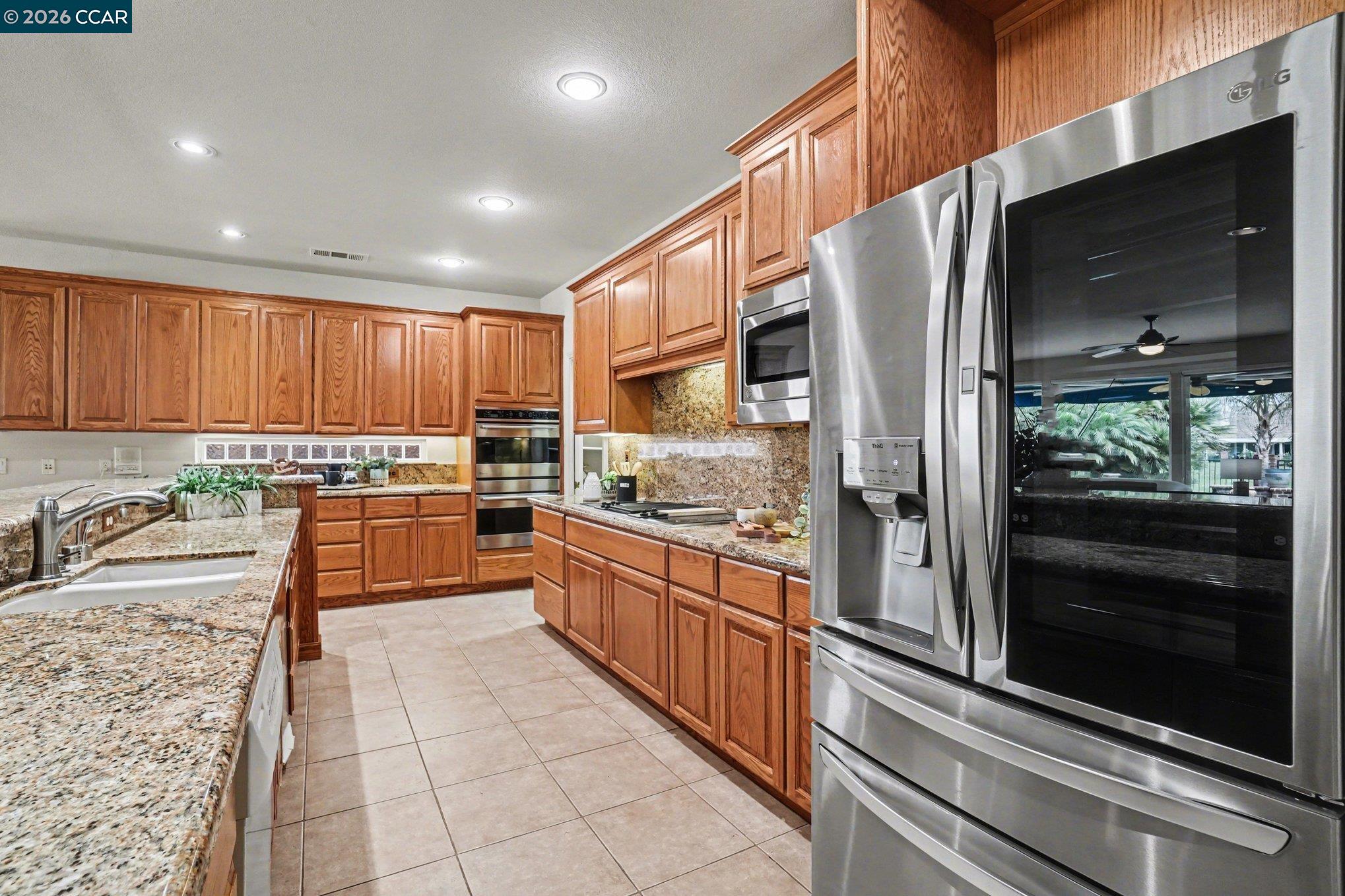 5666 Oakmont Ct