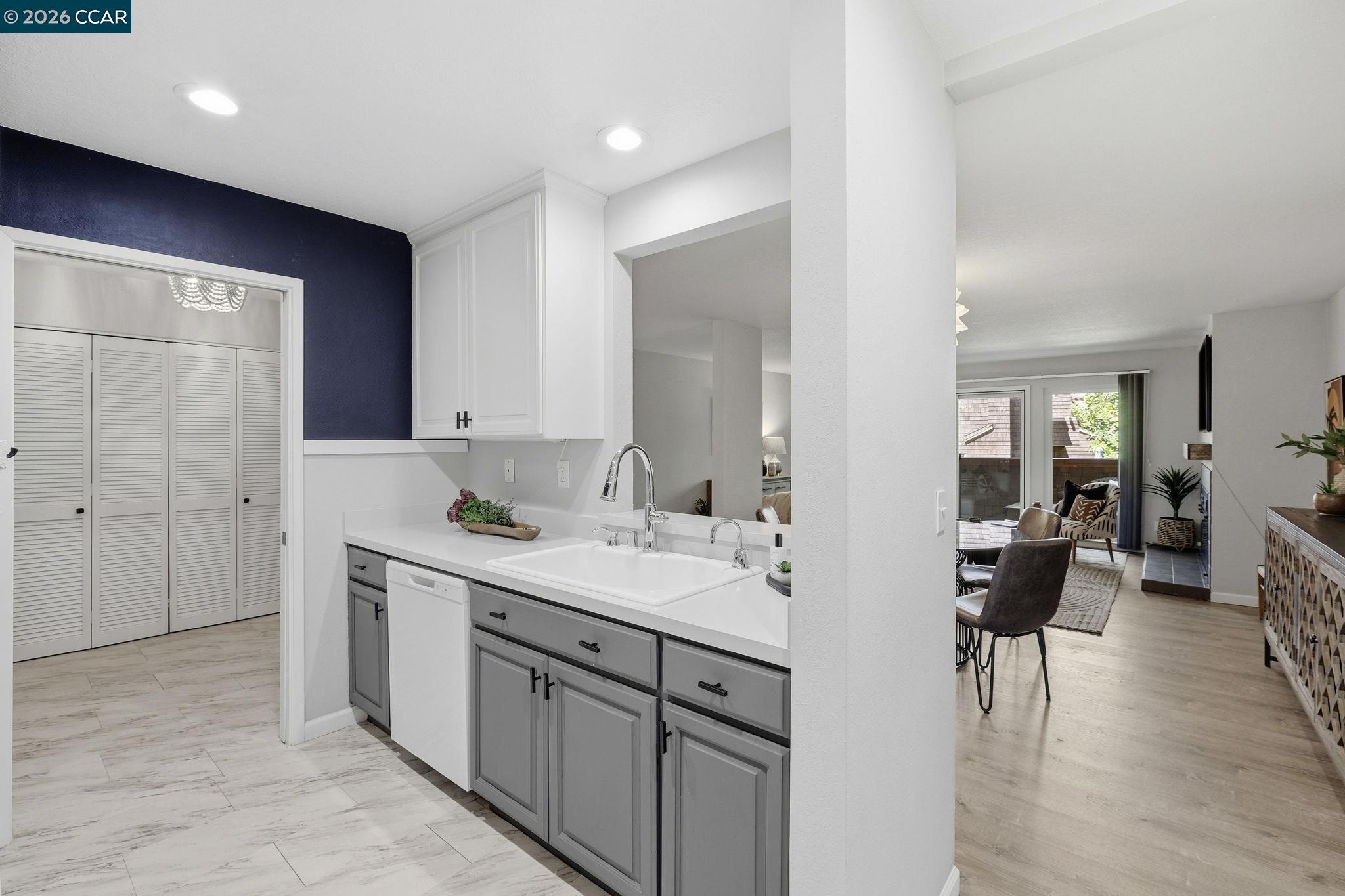 8 Royston Walk