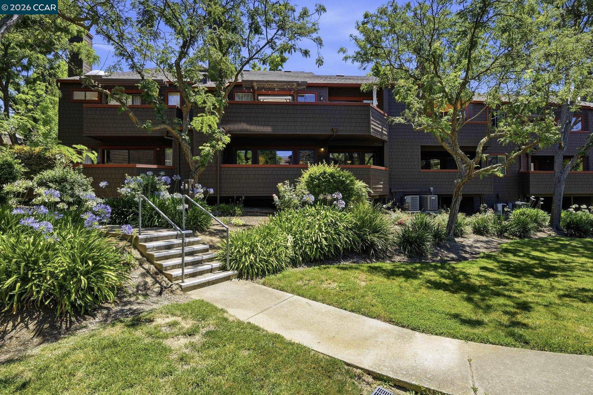 8 Royston Walk