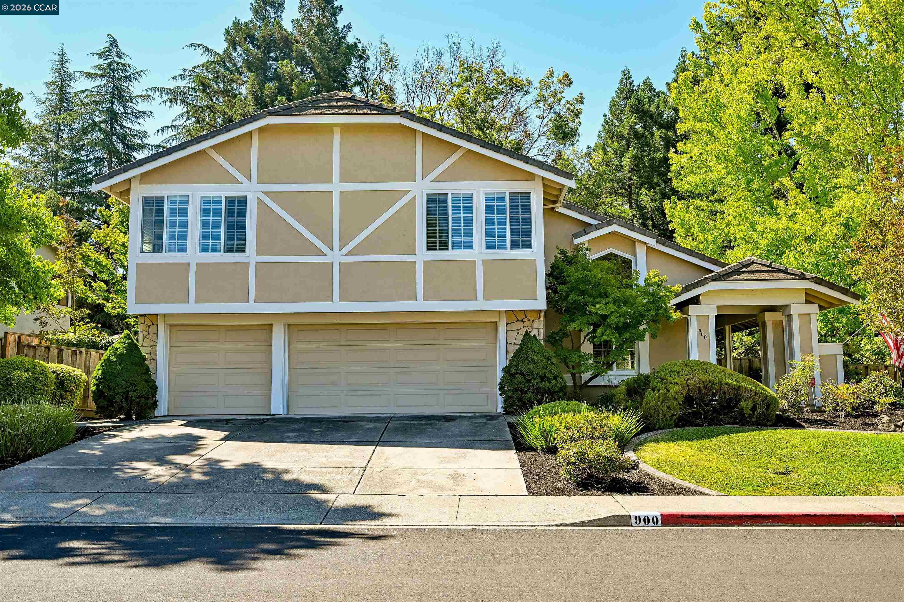 900 Woodland Dr