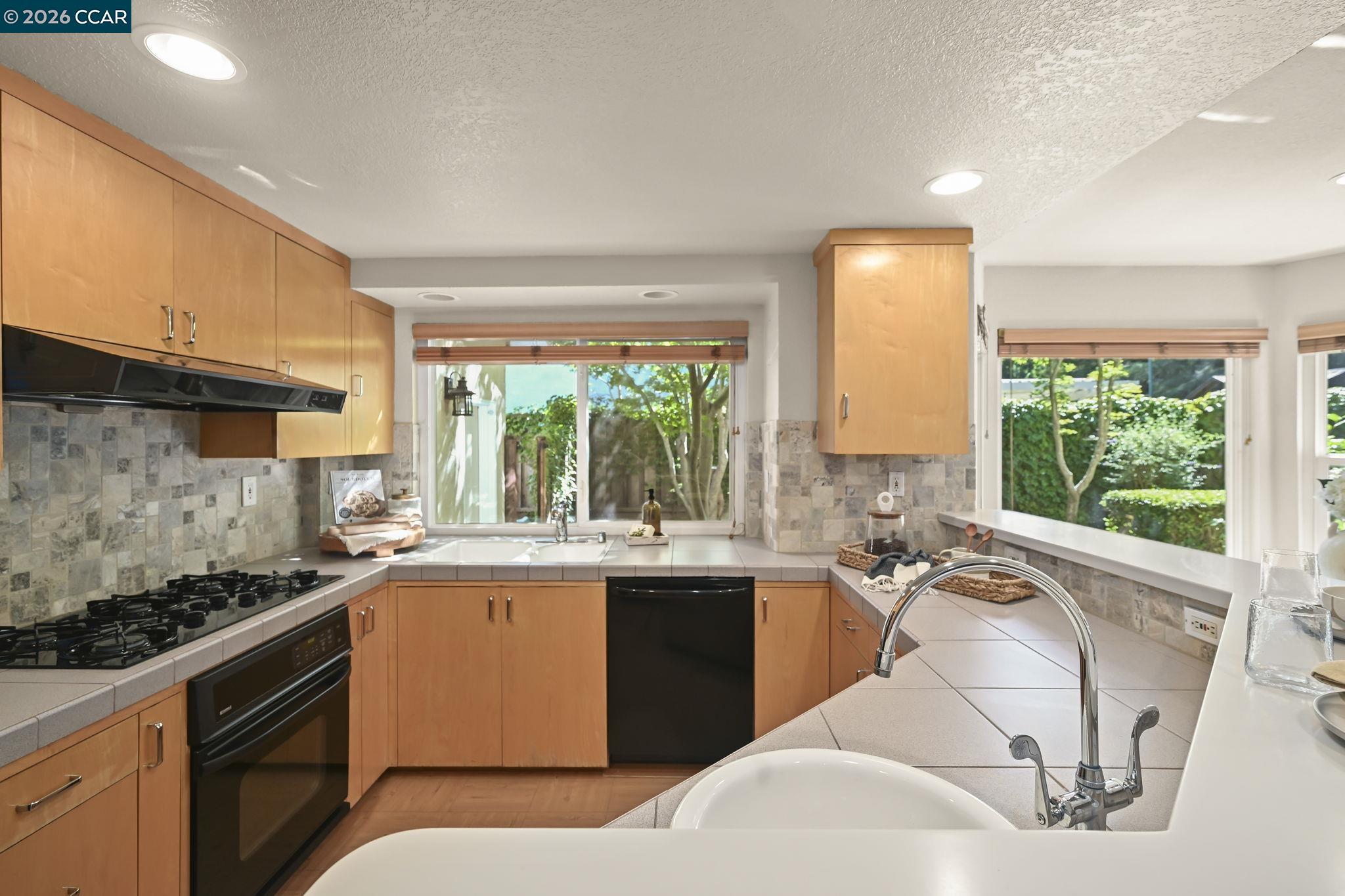 900 Woodland Dr