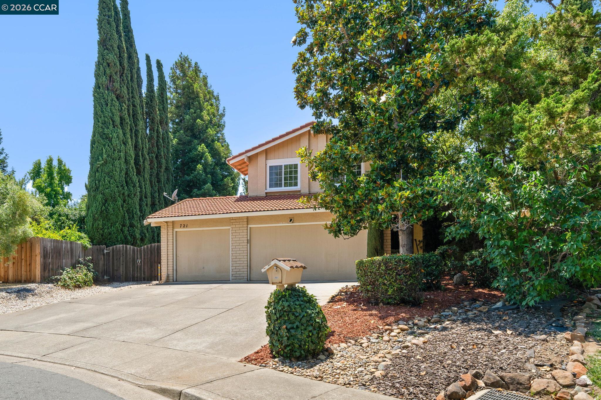 721 Black Point Pl