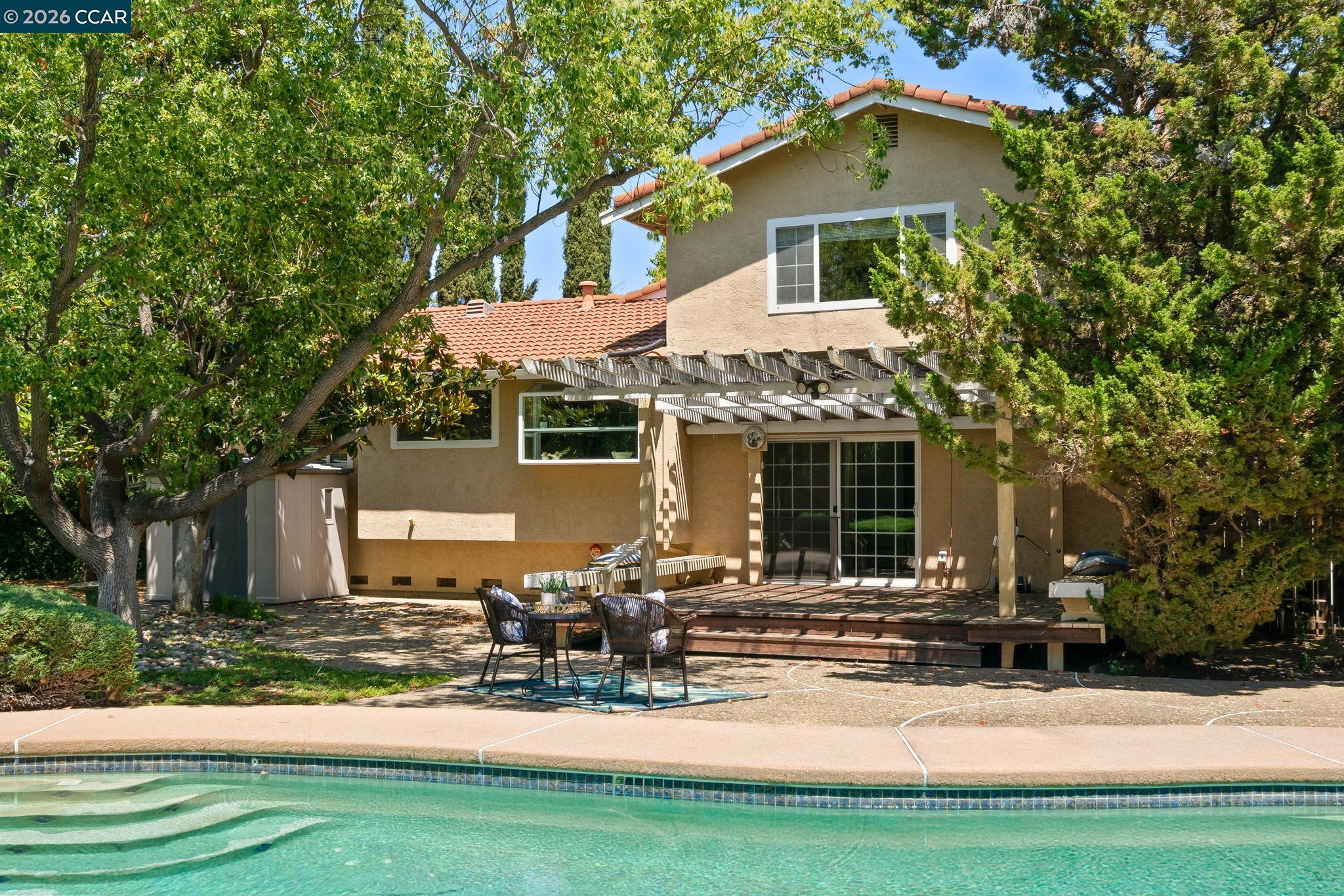 721 Black Point Pl