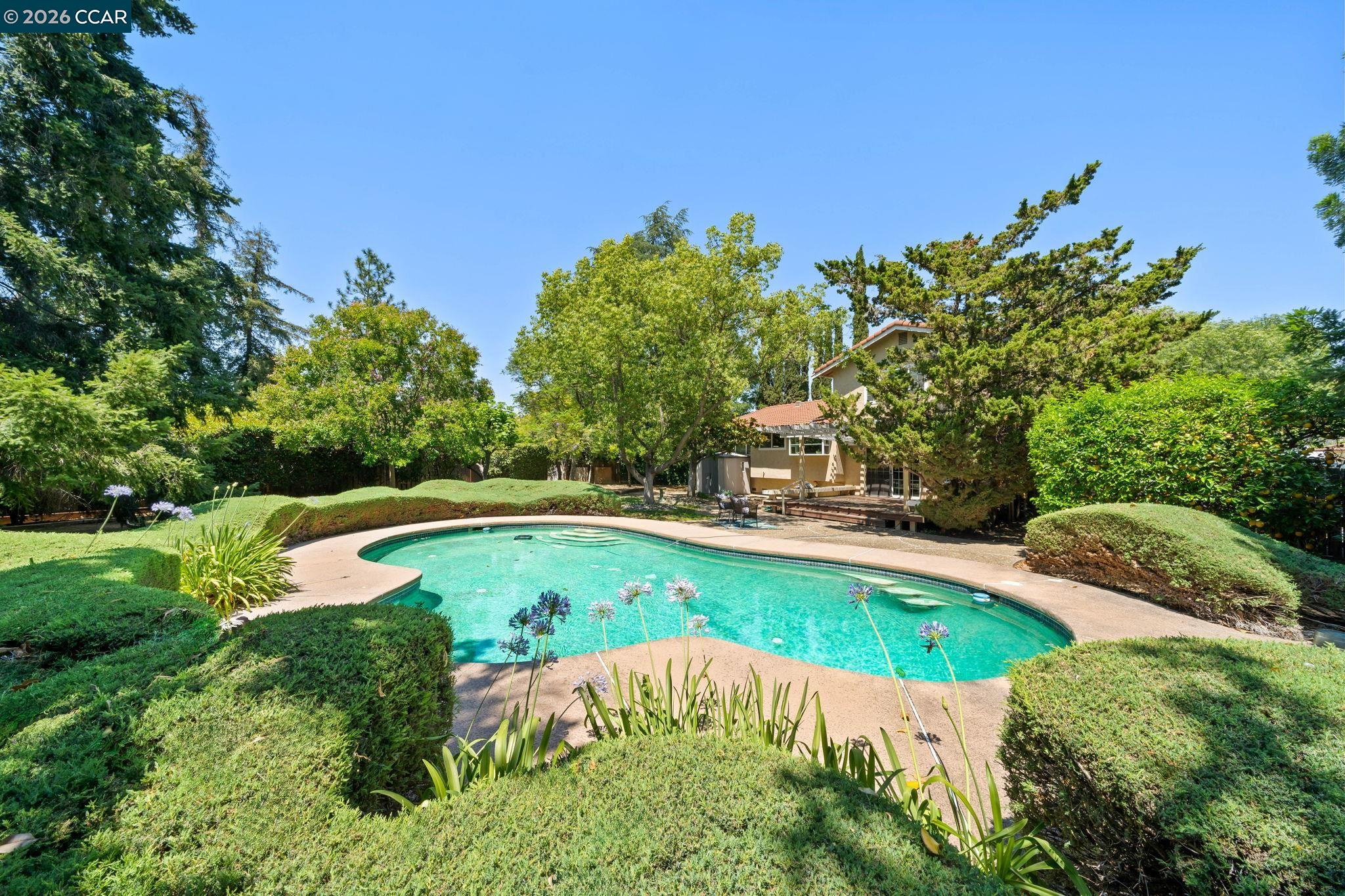 721 Black Point Pl