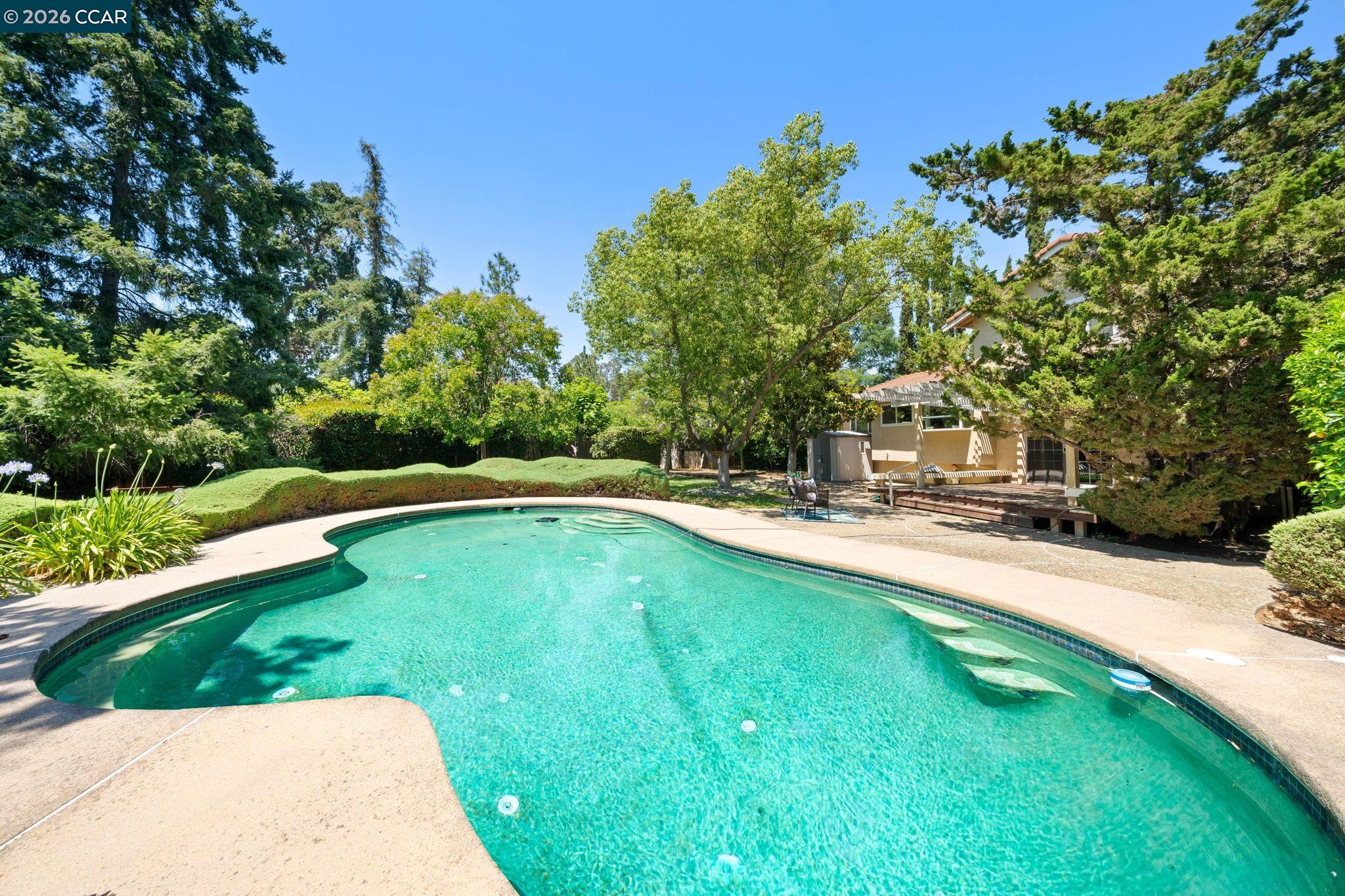721 Black Point Pl