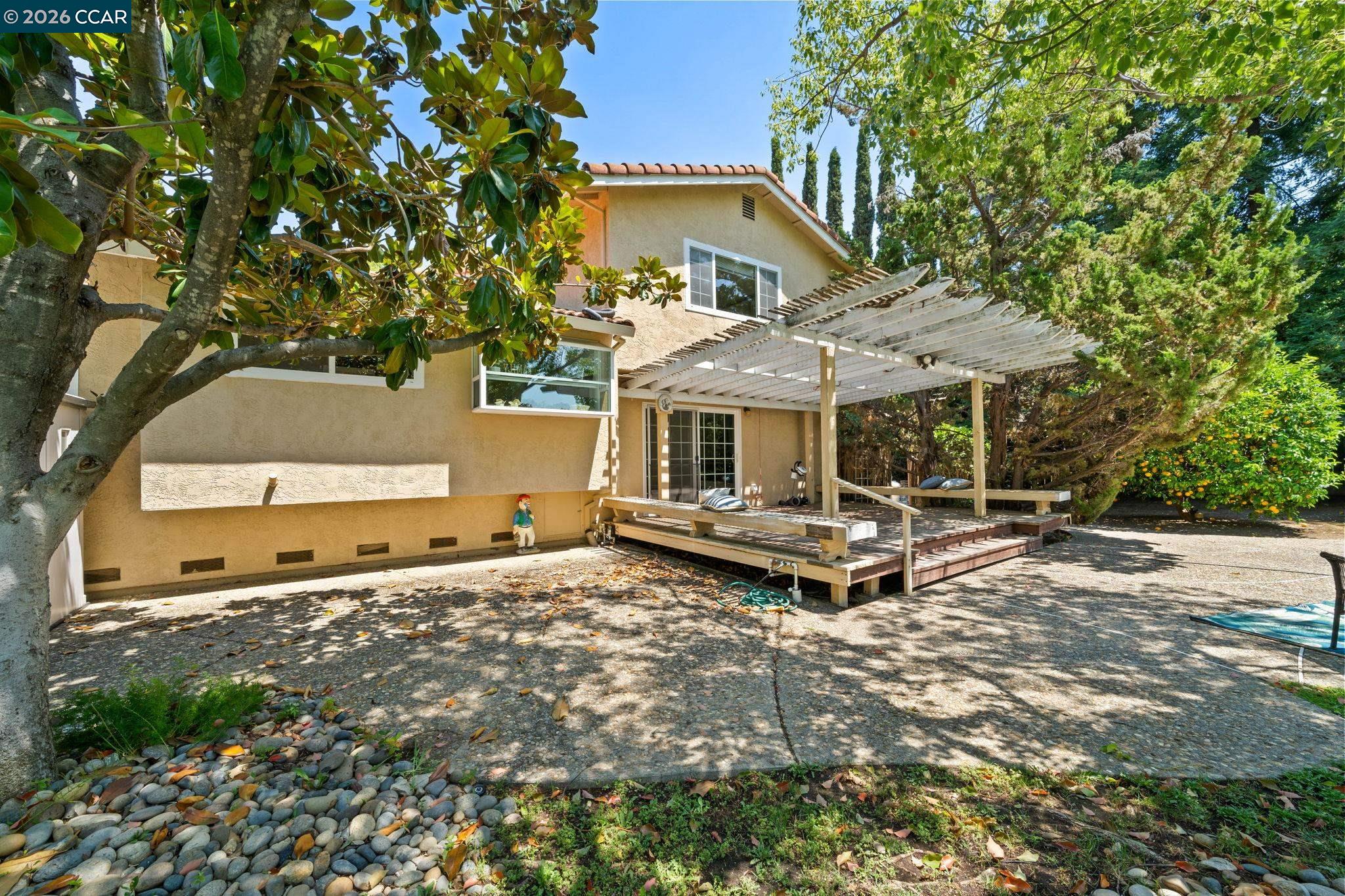 721 Black Point Pl