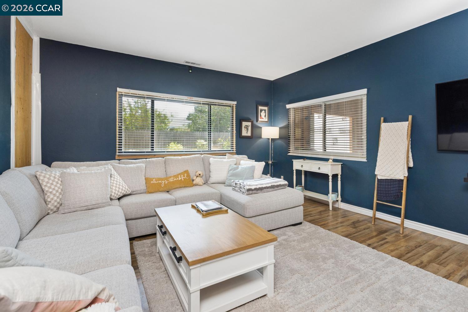 4272 Brentwood Cir