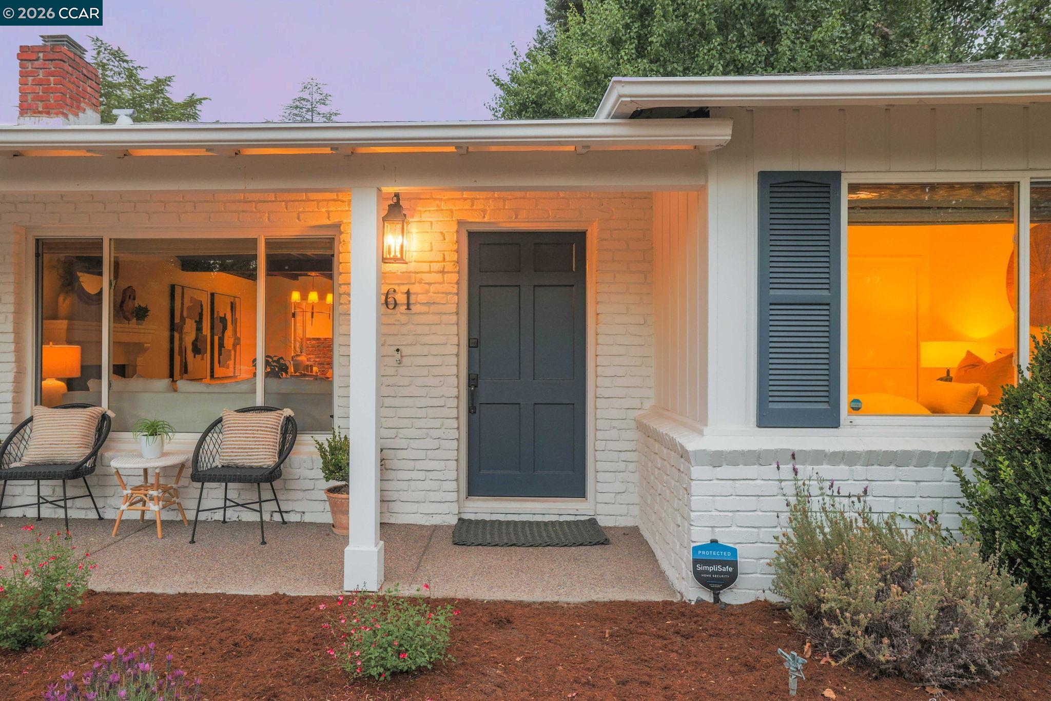 61 Carlos Ct