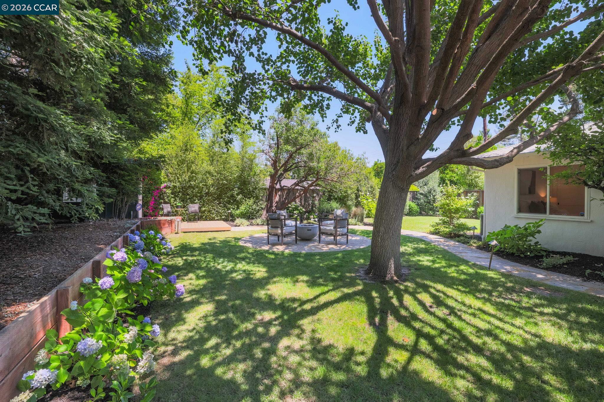 61 Carlos Ct