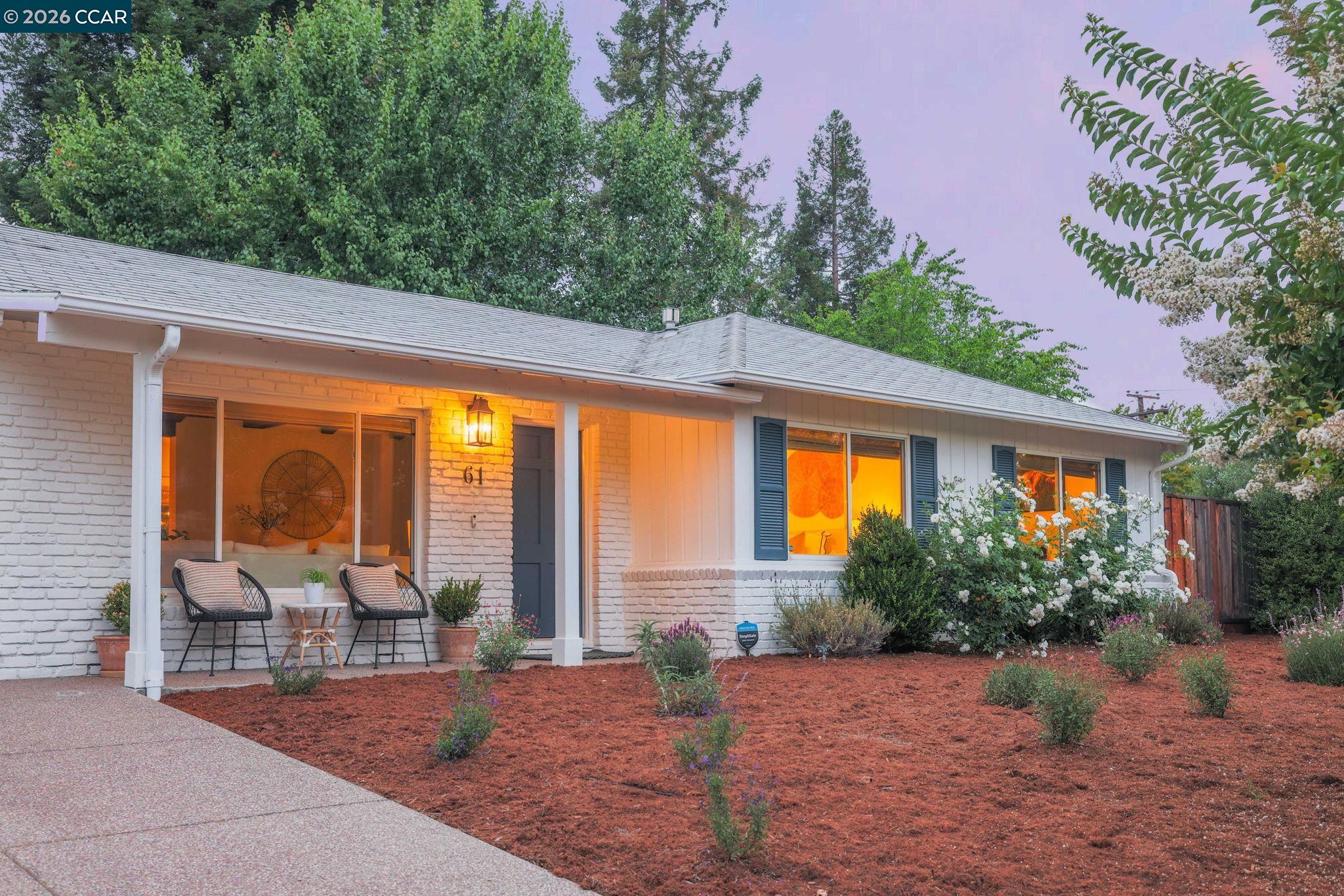 61 Carlos Ct