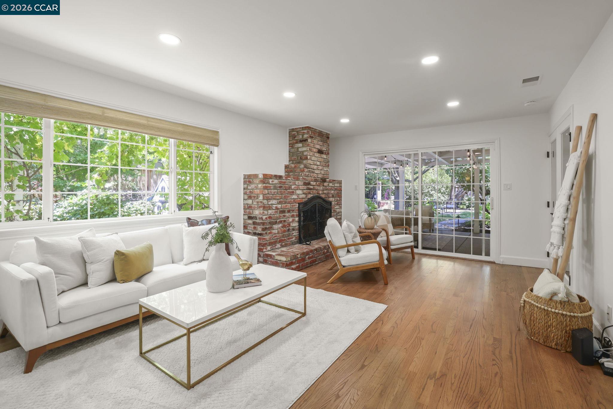 61 Carlos Ct