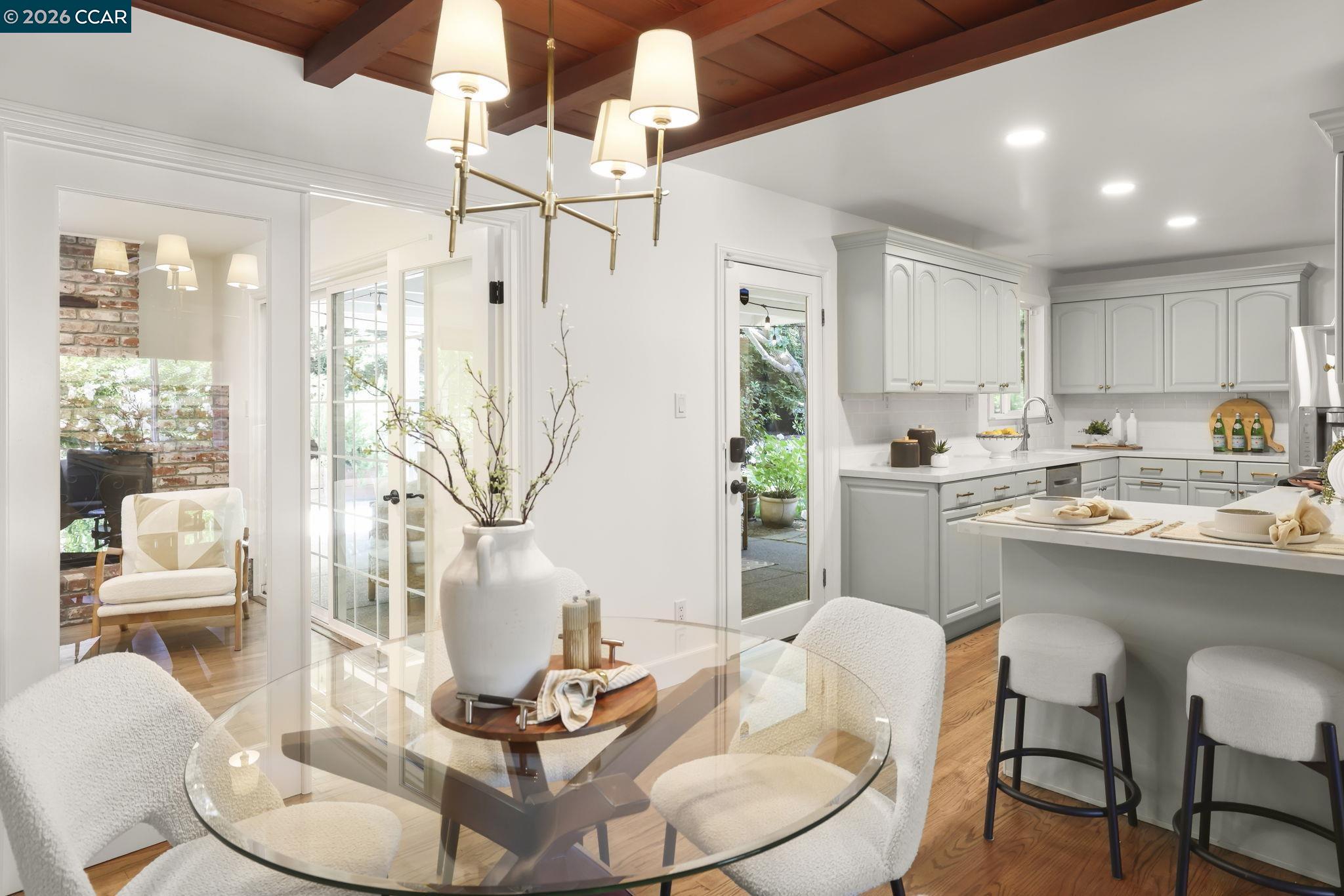 61 Carlos Ct