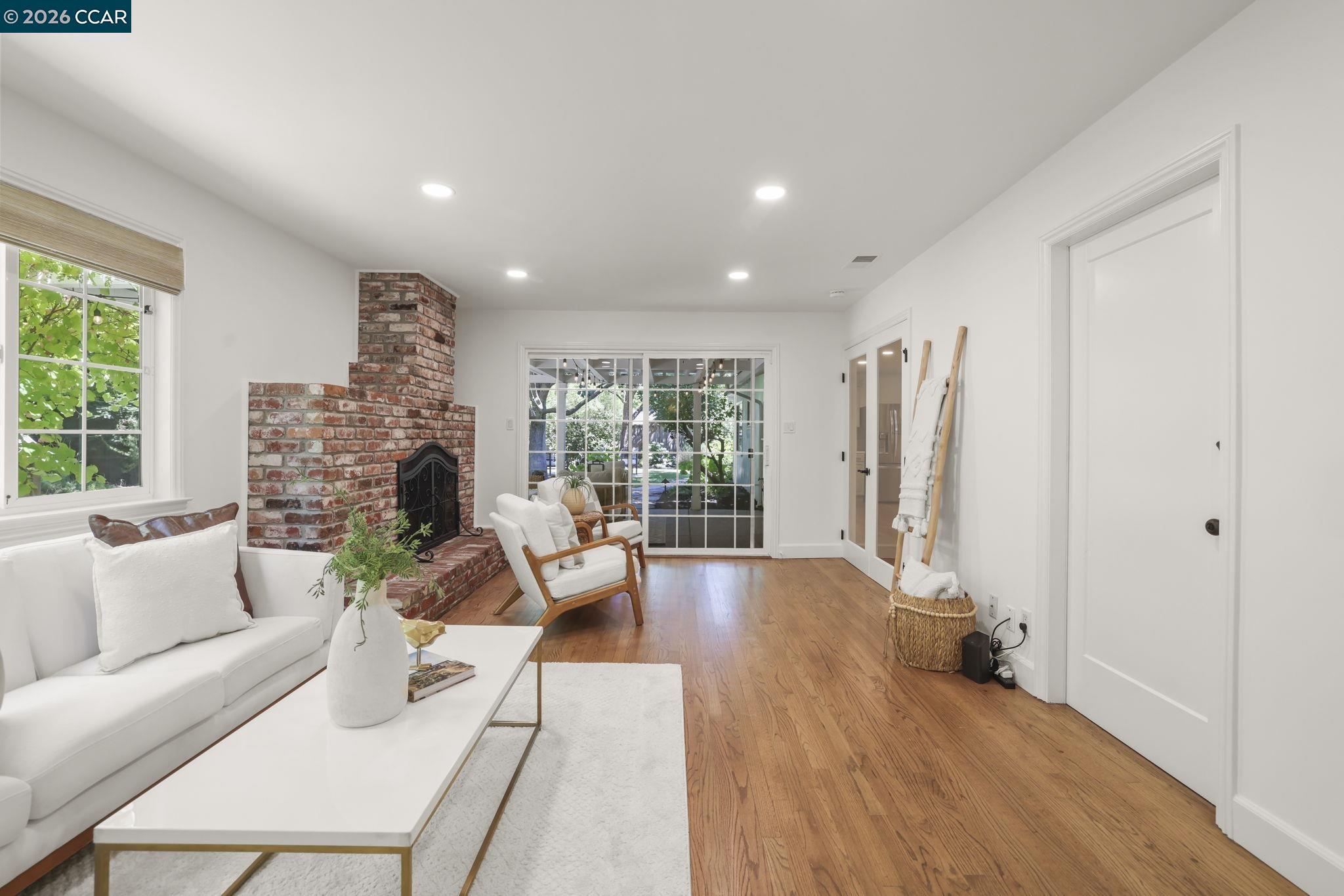61 Carlos Ct