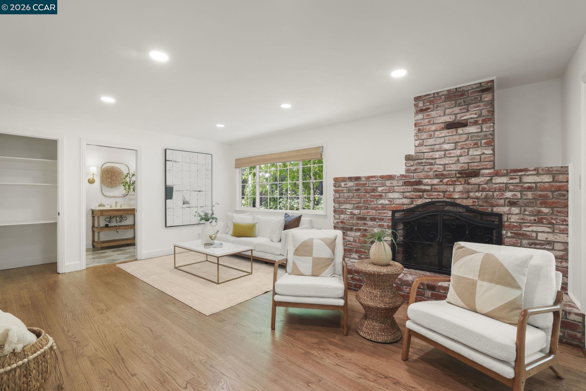 61 Carlos Ct