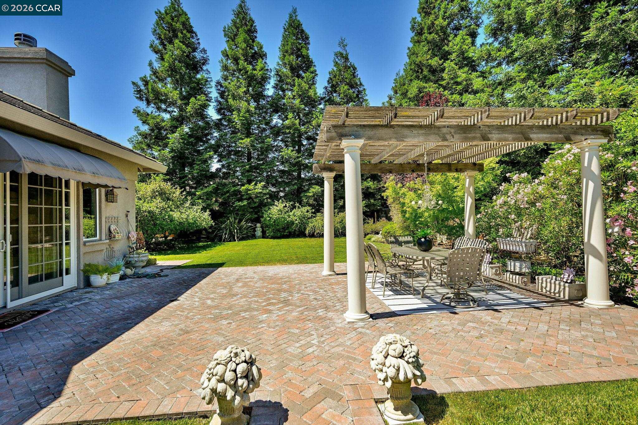 1895 Renee Way