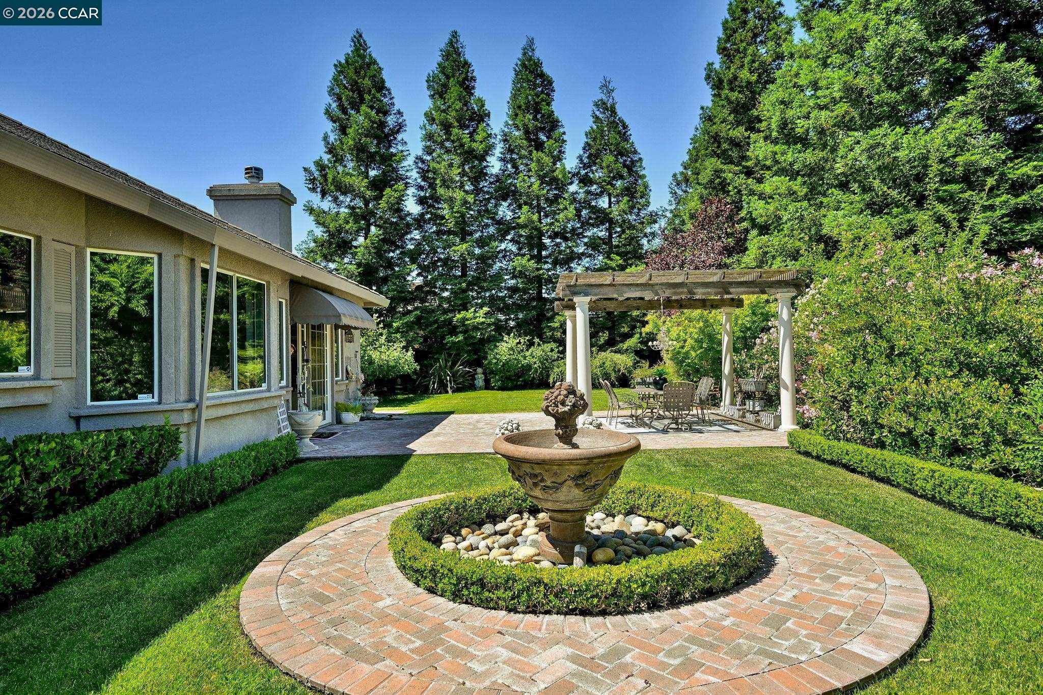 1895 Renee Way
