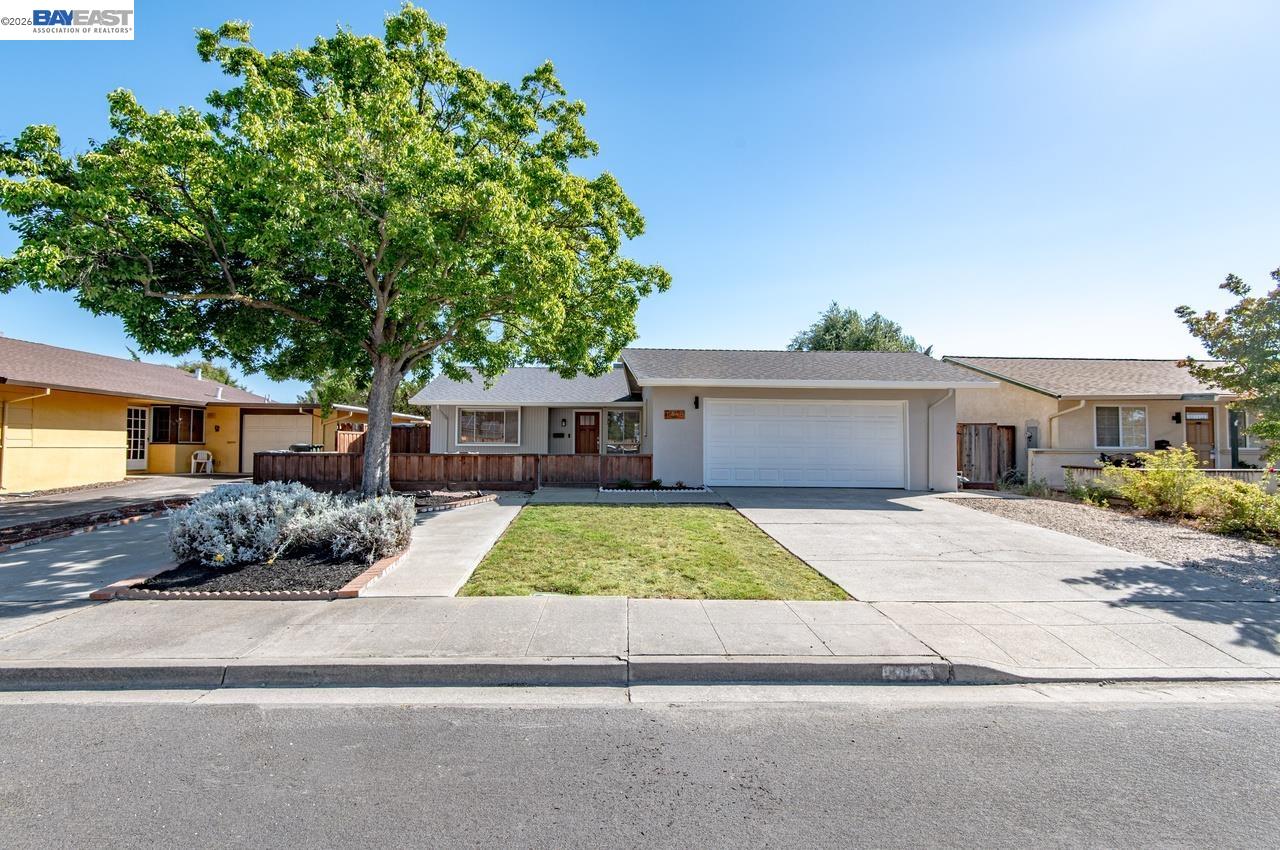 1418 Bluebell Dr