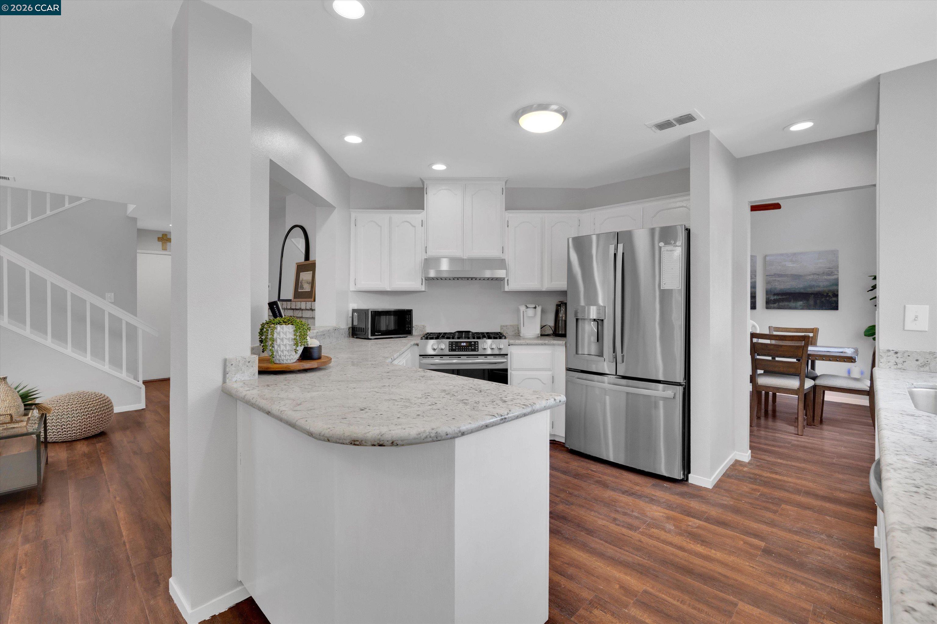 400 Devon Ct