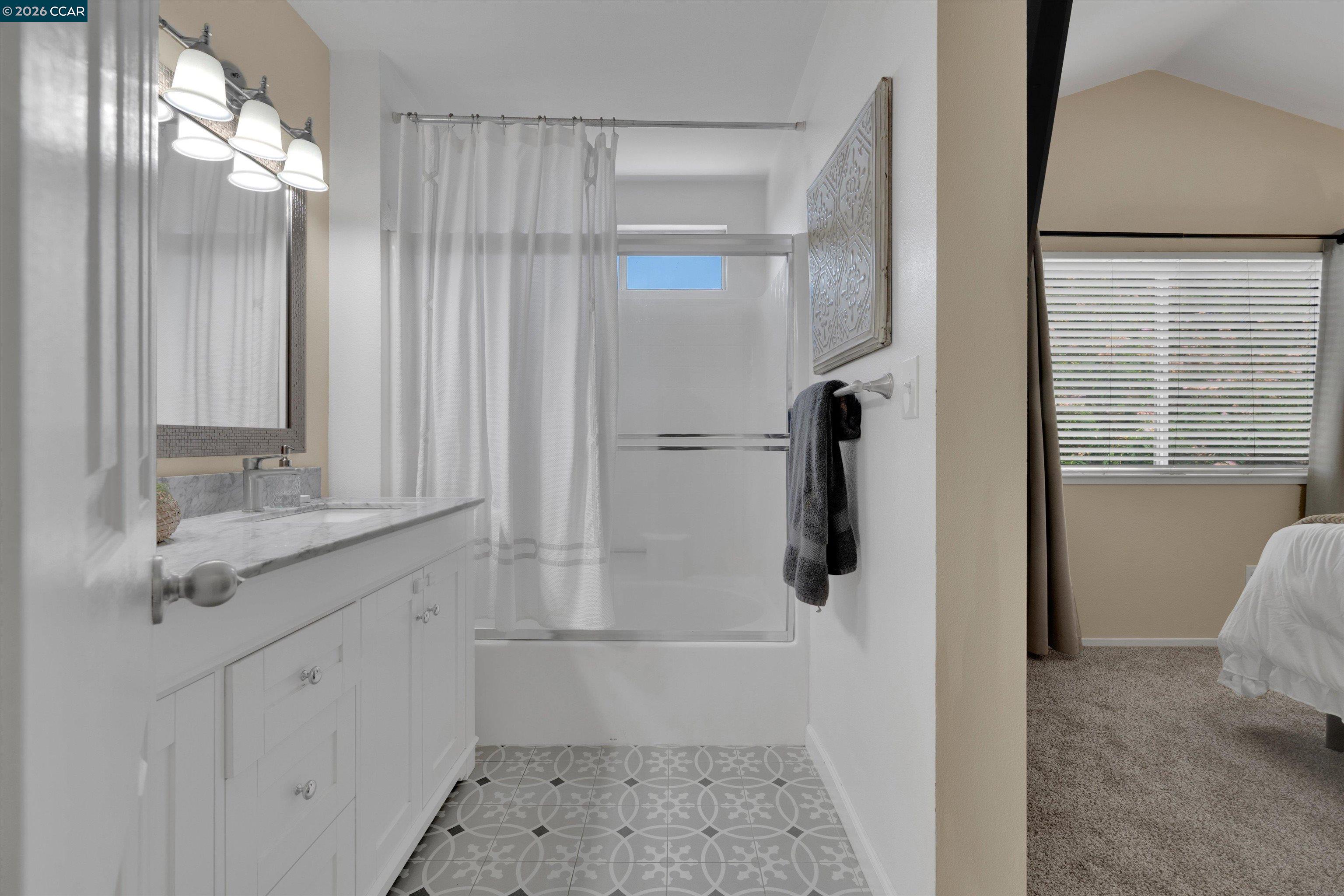 400 Devon Ct