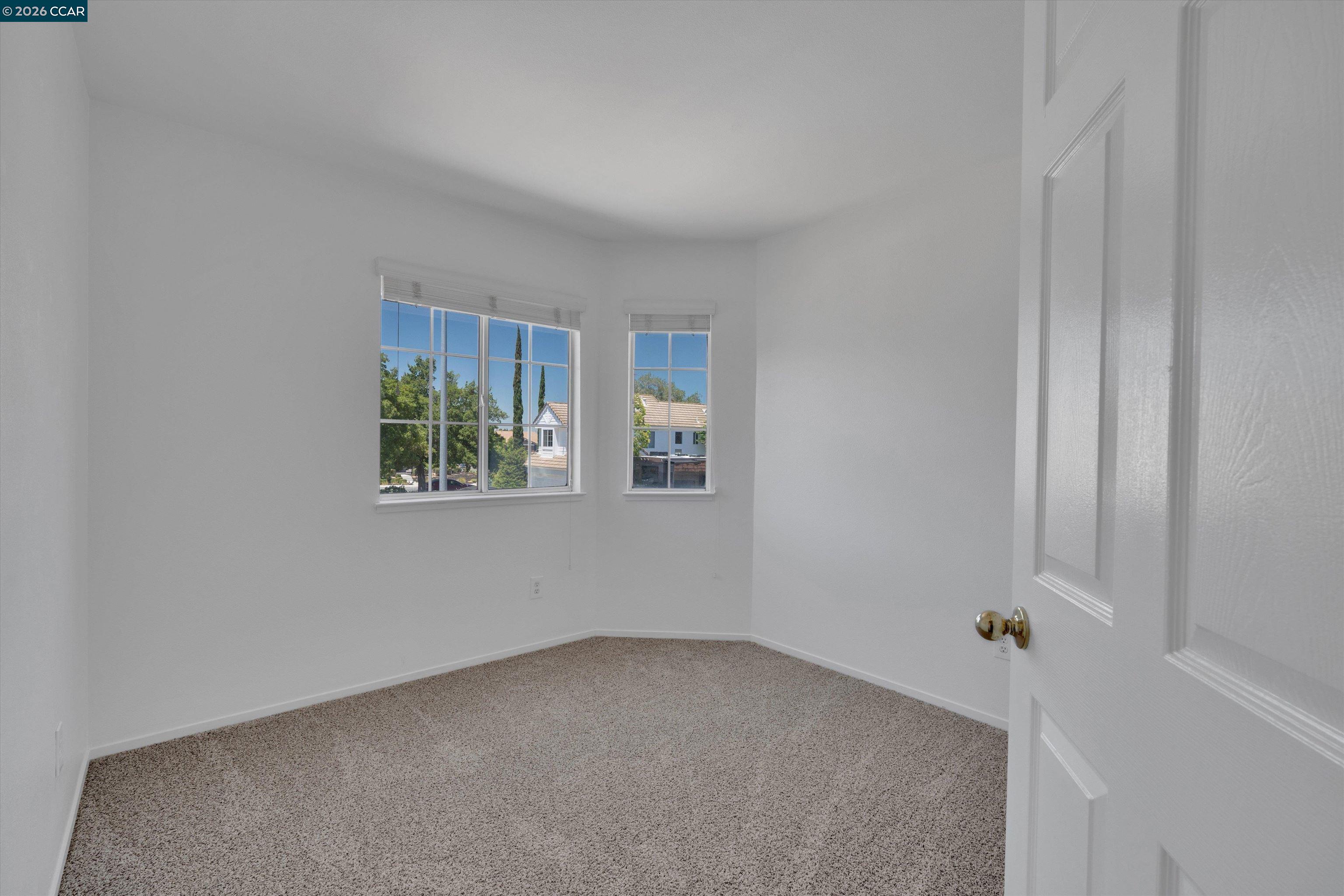 400 Devon Ct
