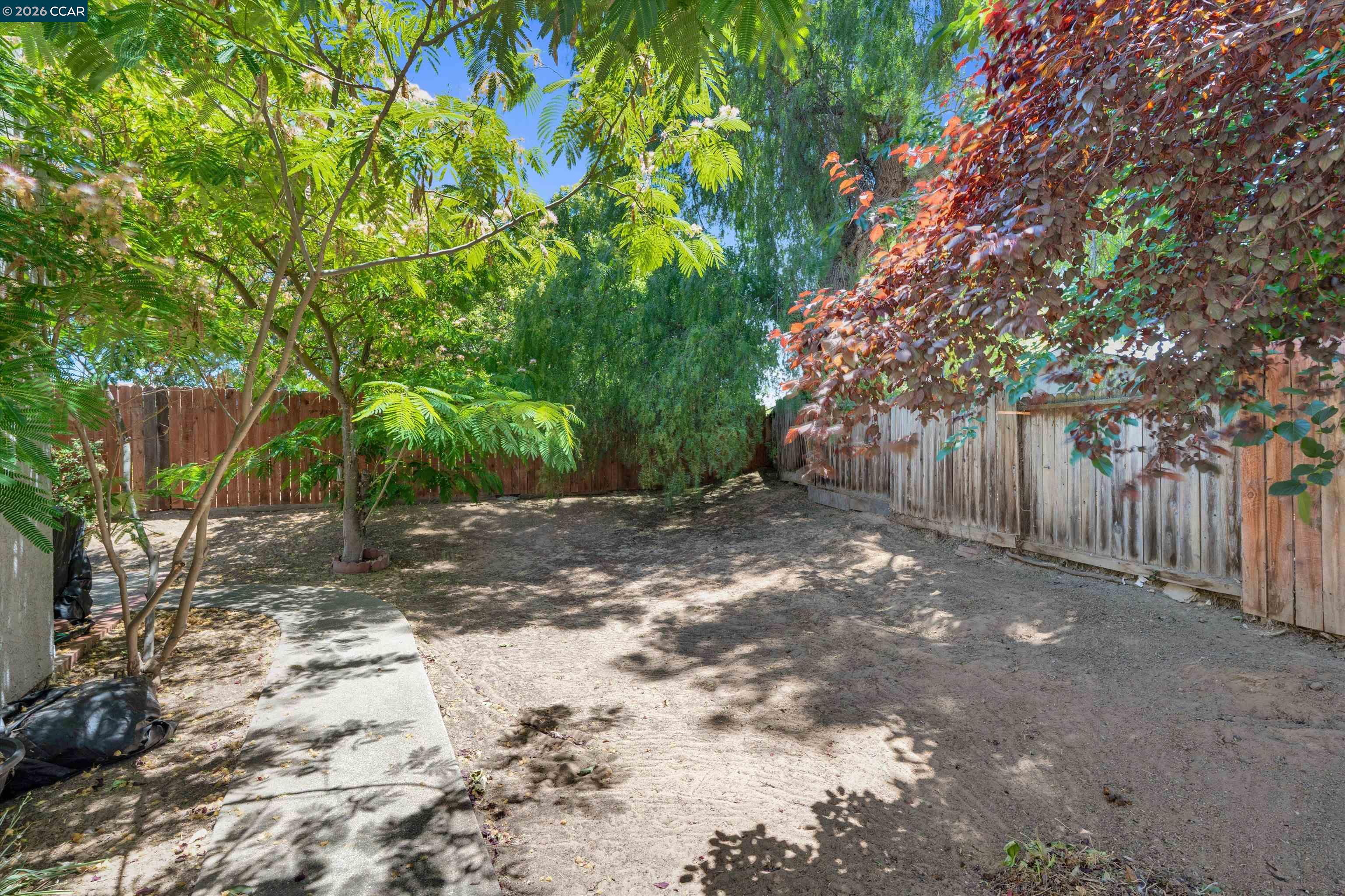 400 Devon Ct
