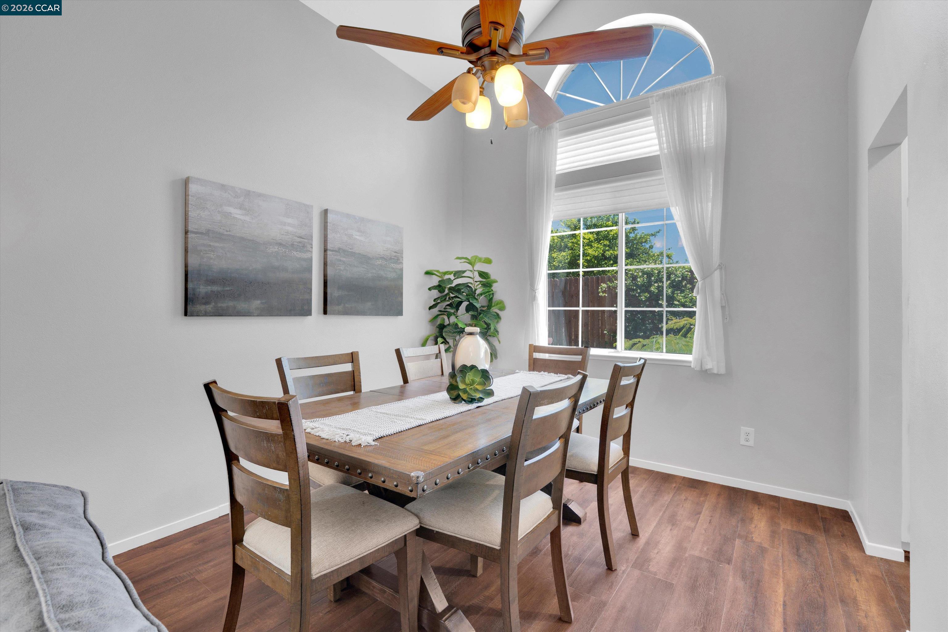 400 Devon Ct