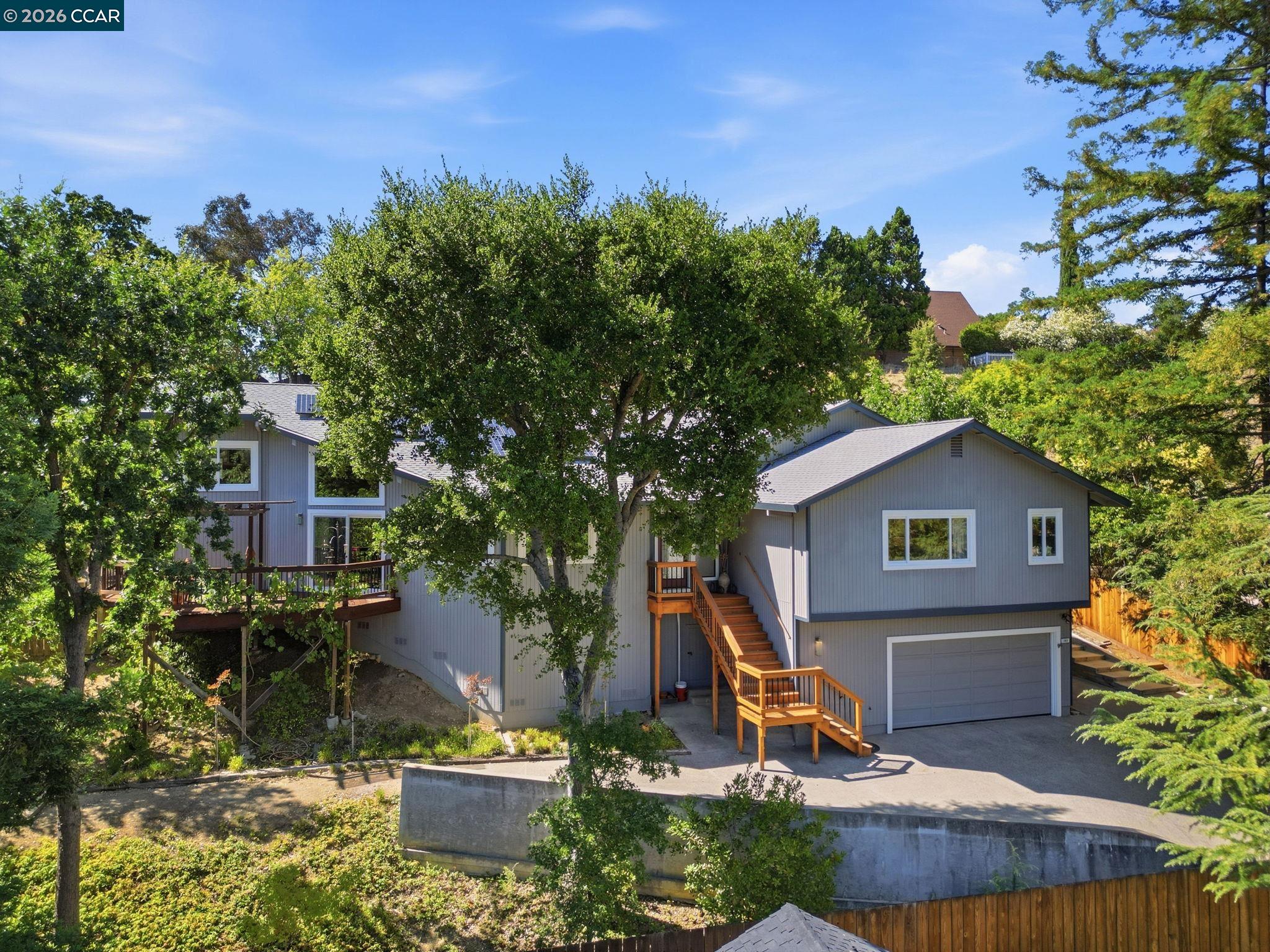 141 Donaleen Ct