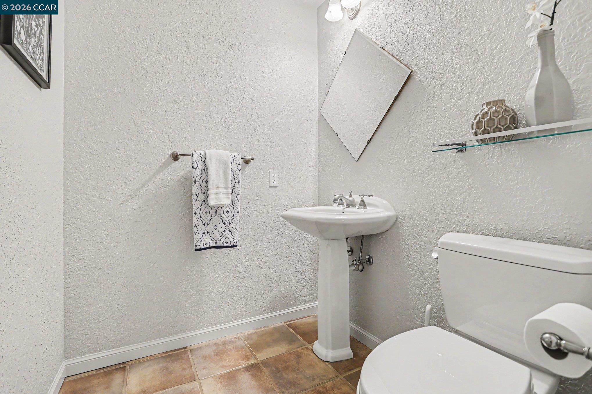 1827 Lamplight Court