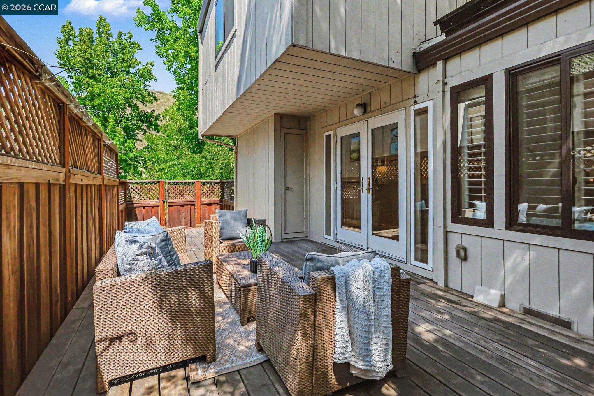 1827 Lamplight Court