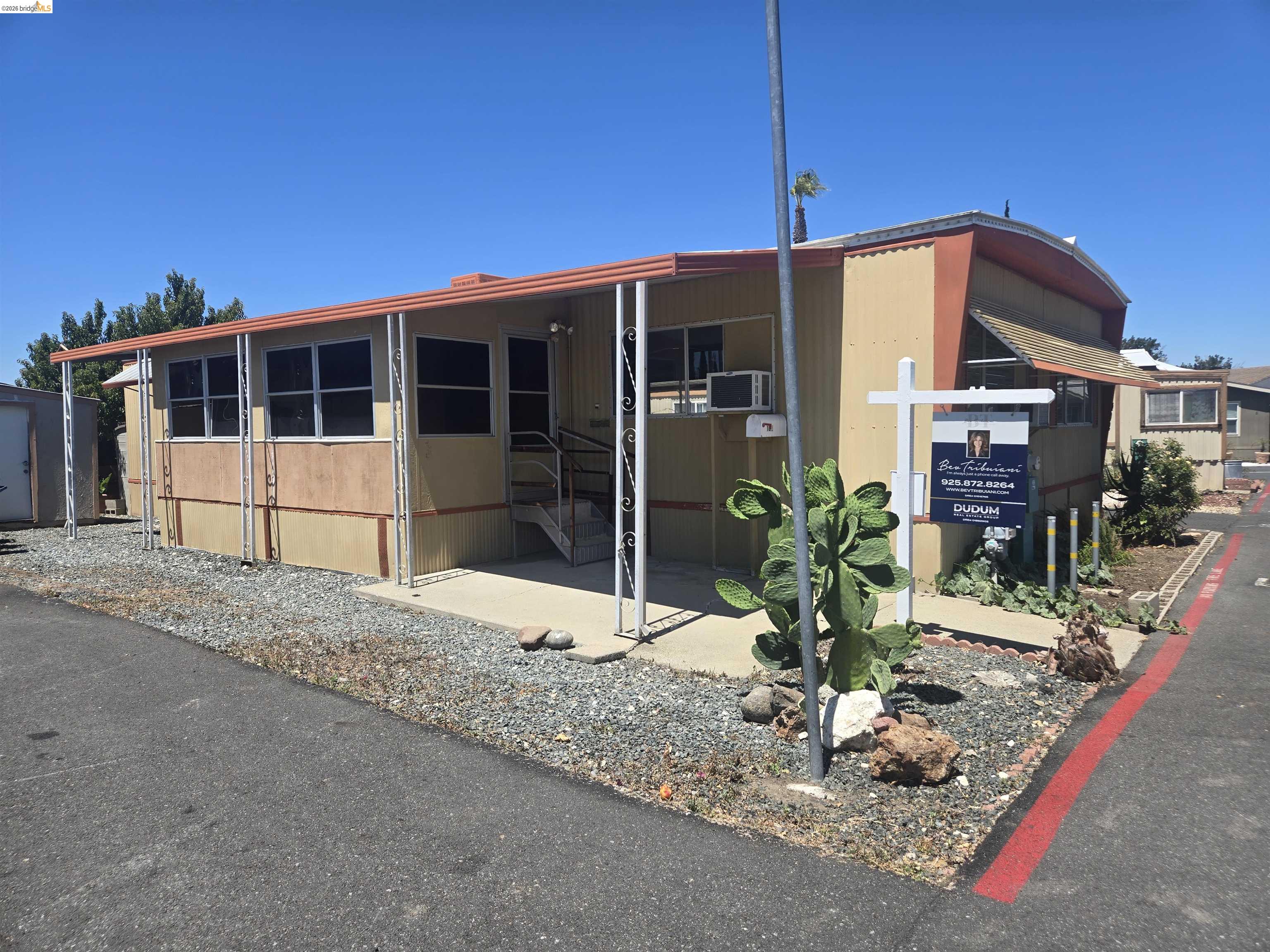 3301 Buchanan # 102