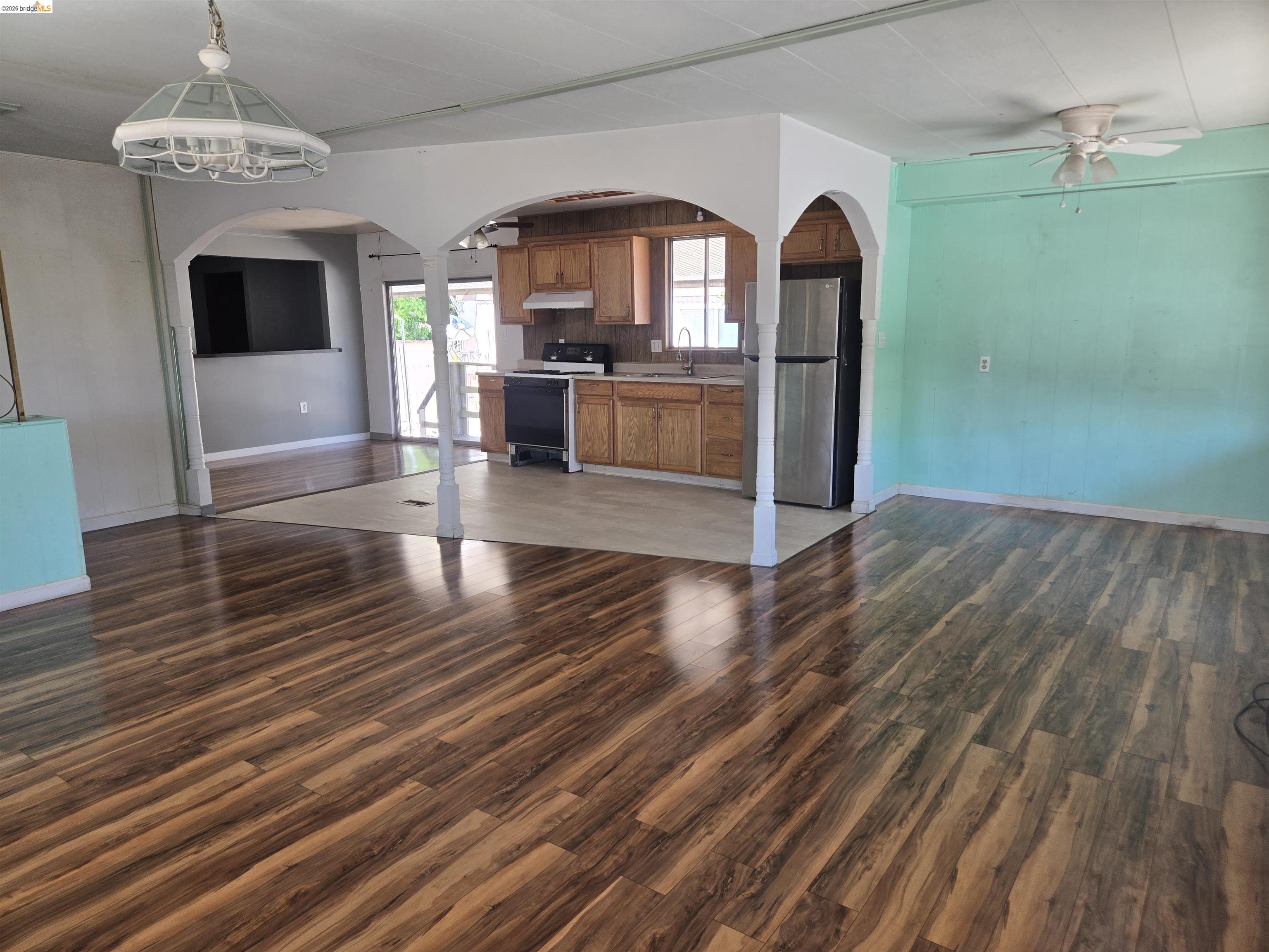 3301 Buchanan # 102