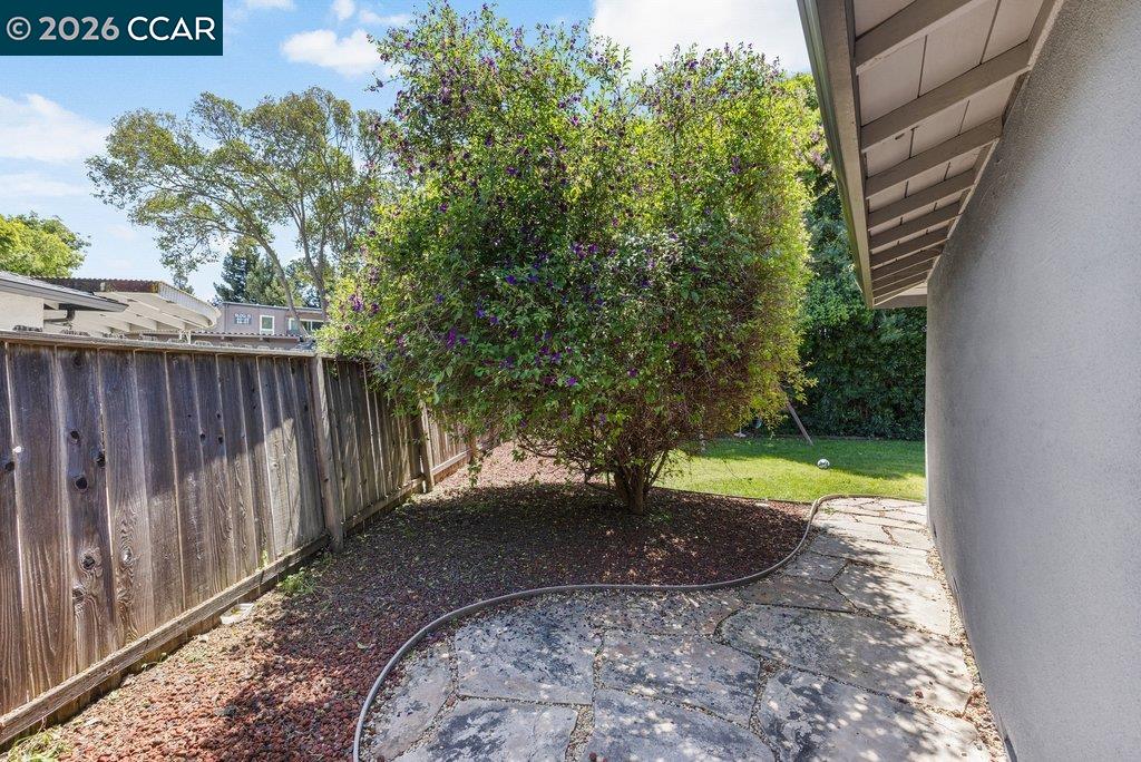 1139 Lovell Court