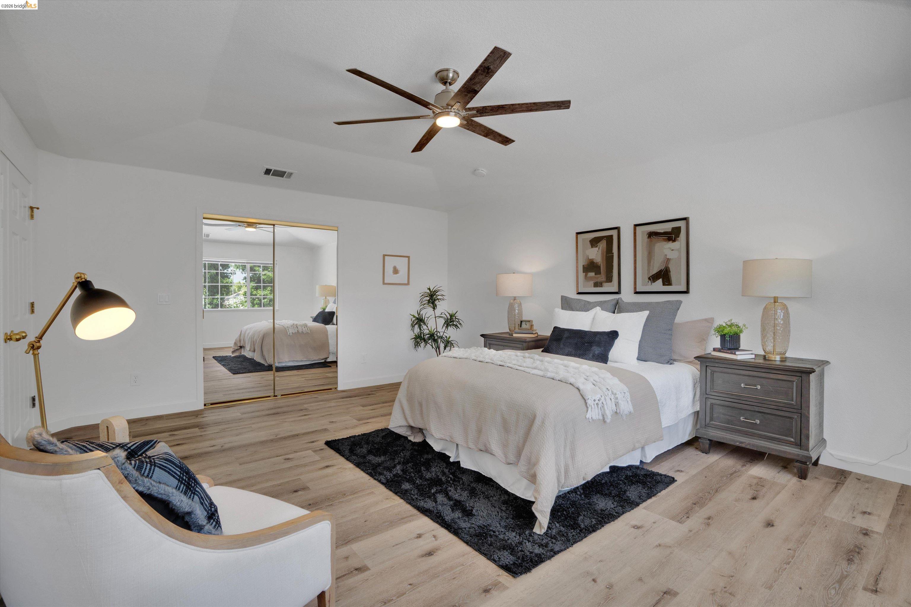 805 Devonshire Loop