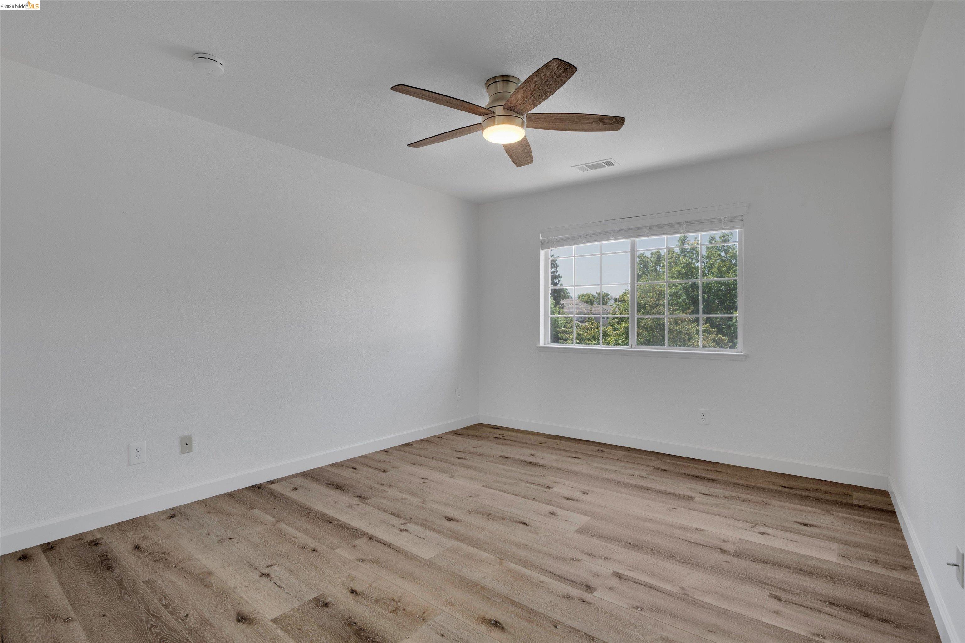805 Devonshire Loop