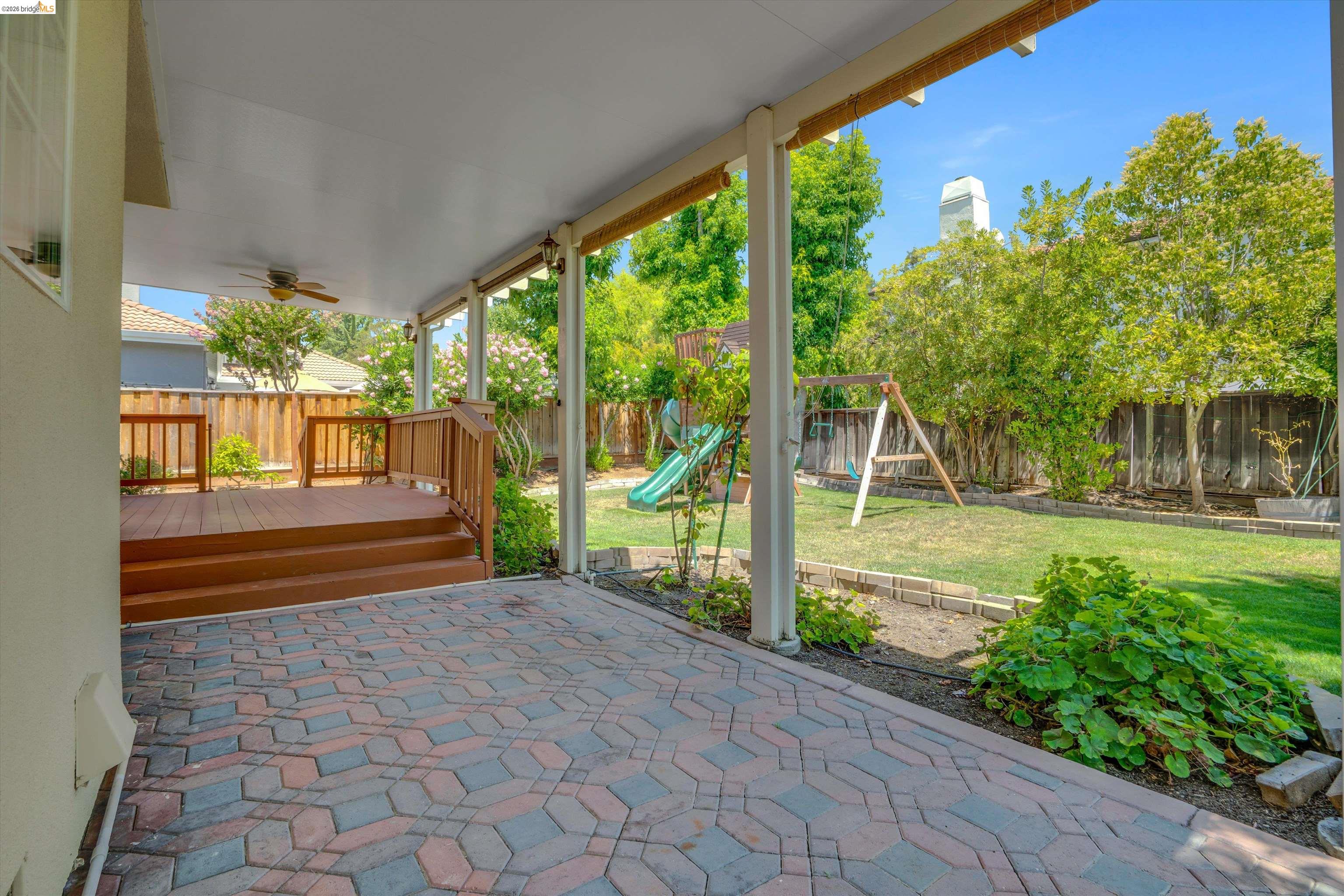 805 Devonshire Loop