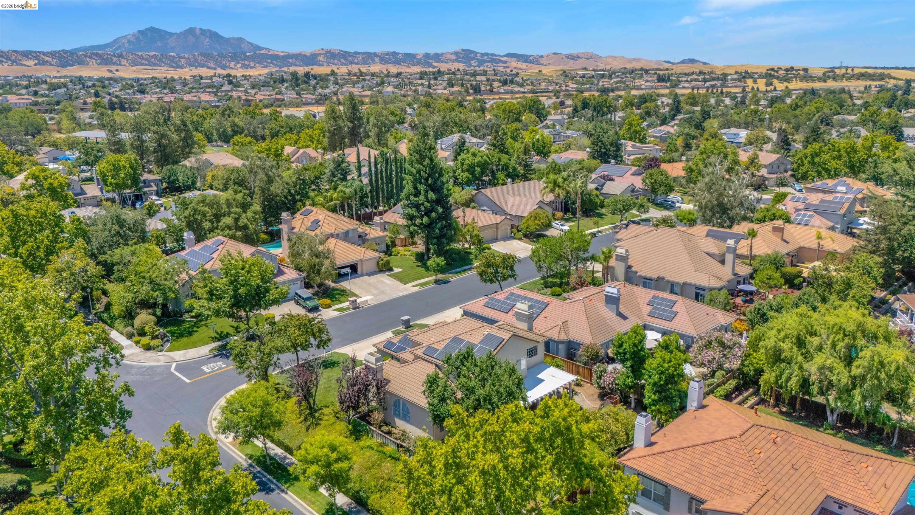 805 Devonshire Loop
