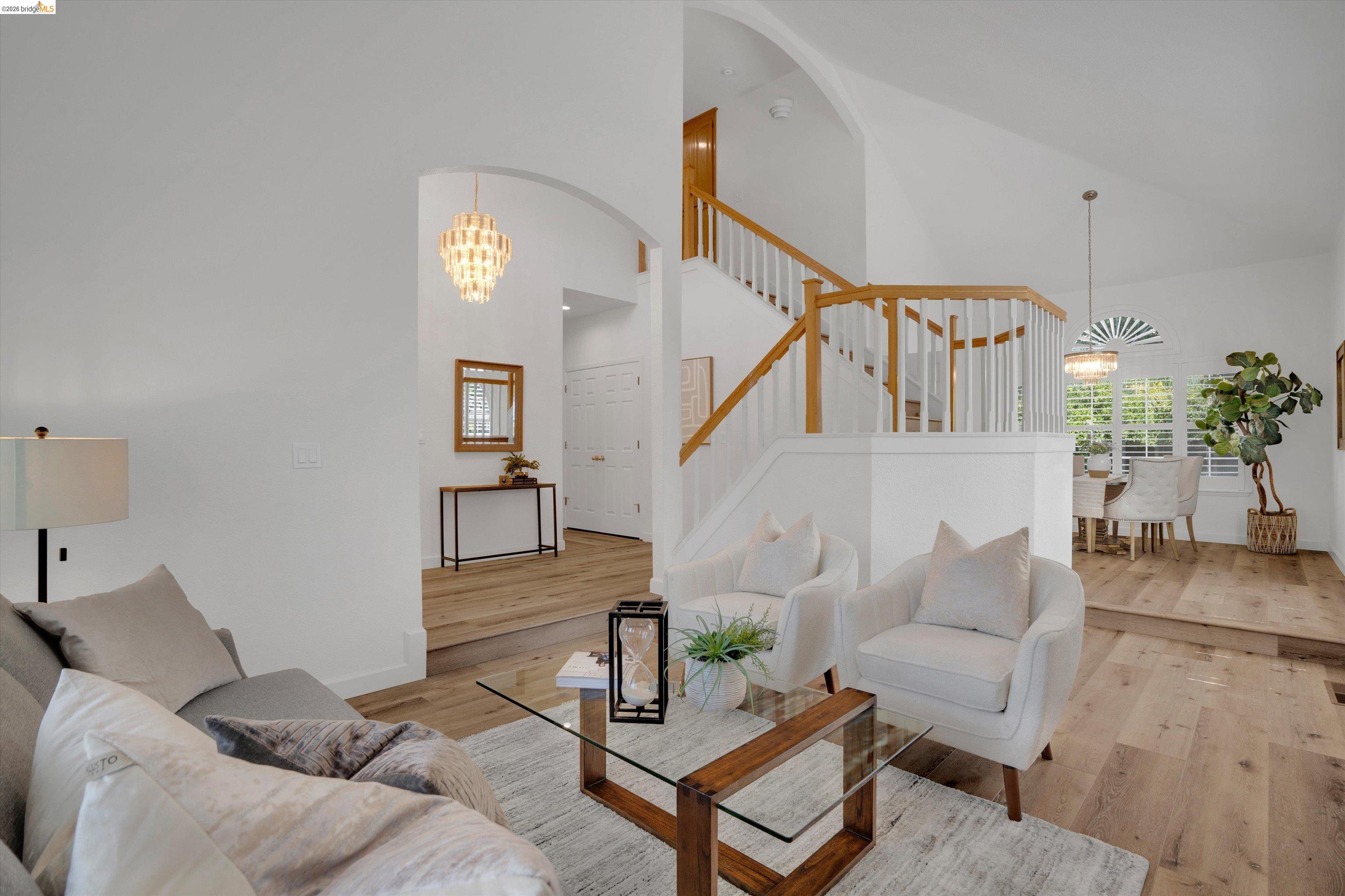 805 Devonshire Loop