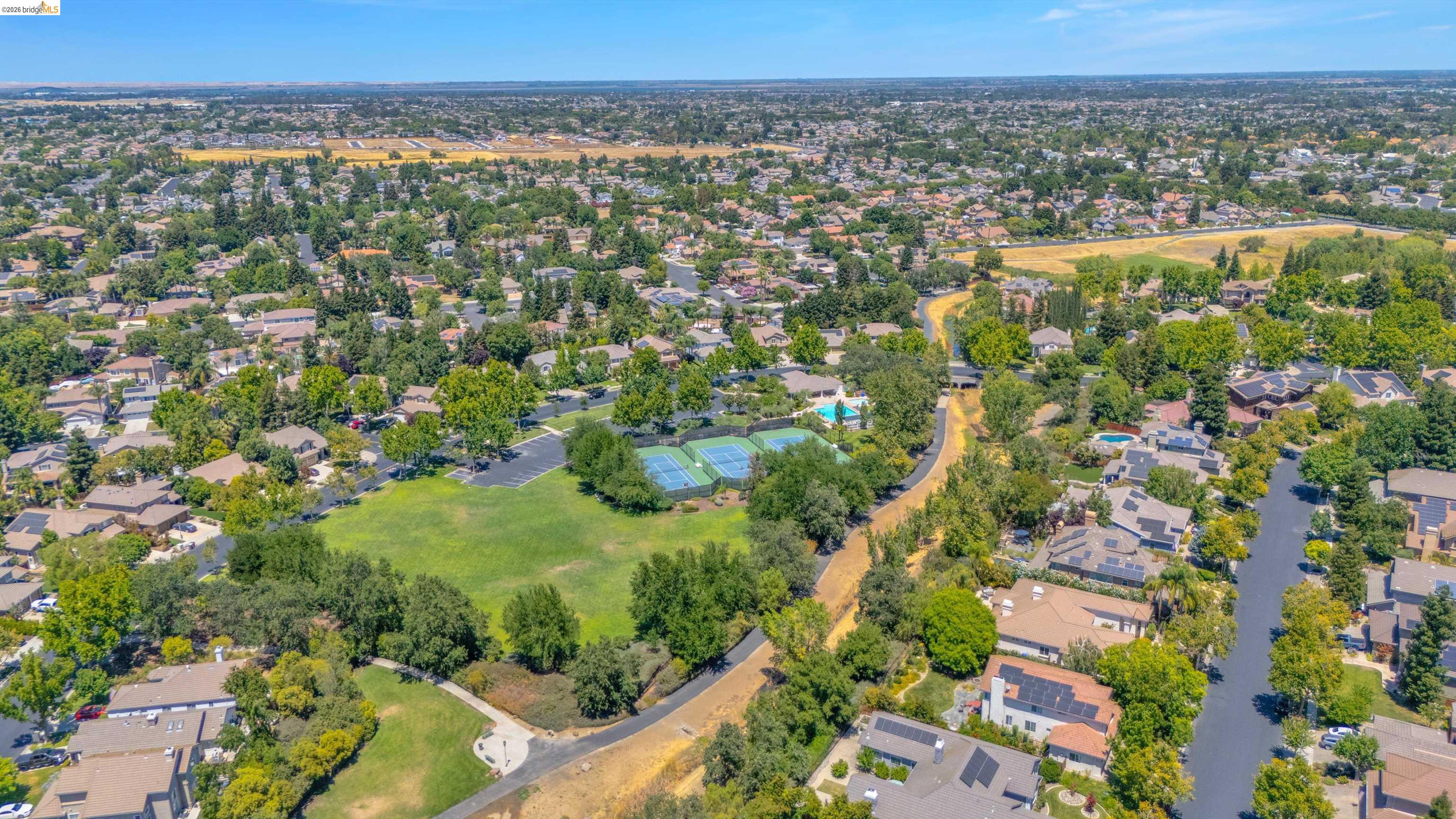 805 Devonshire Loop