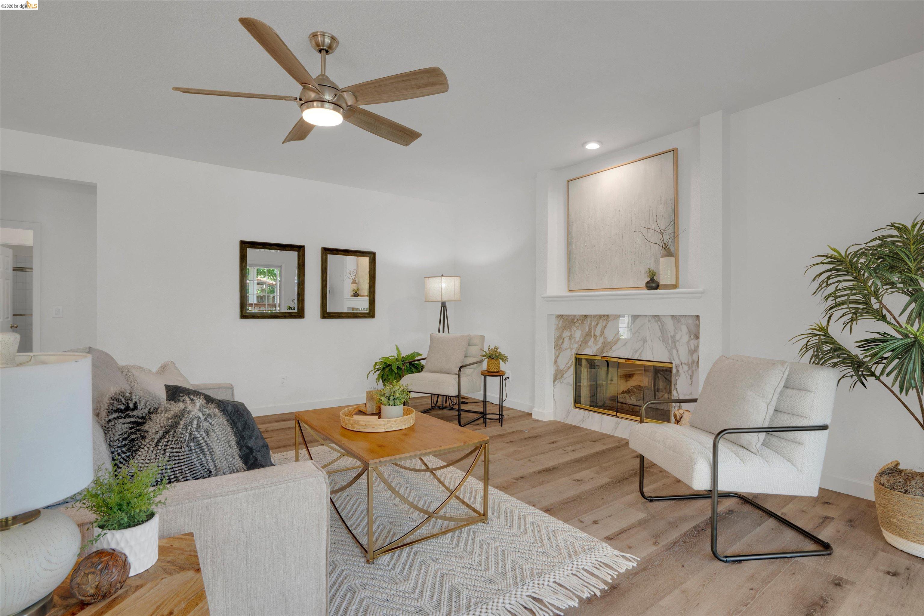 805 Devonshire Loop