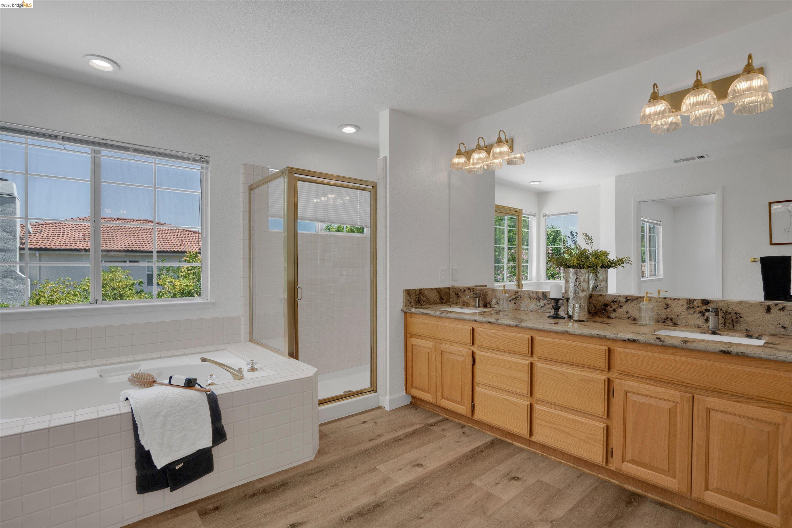 805 Devonshire Loop