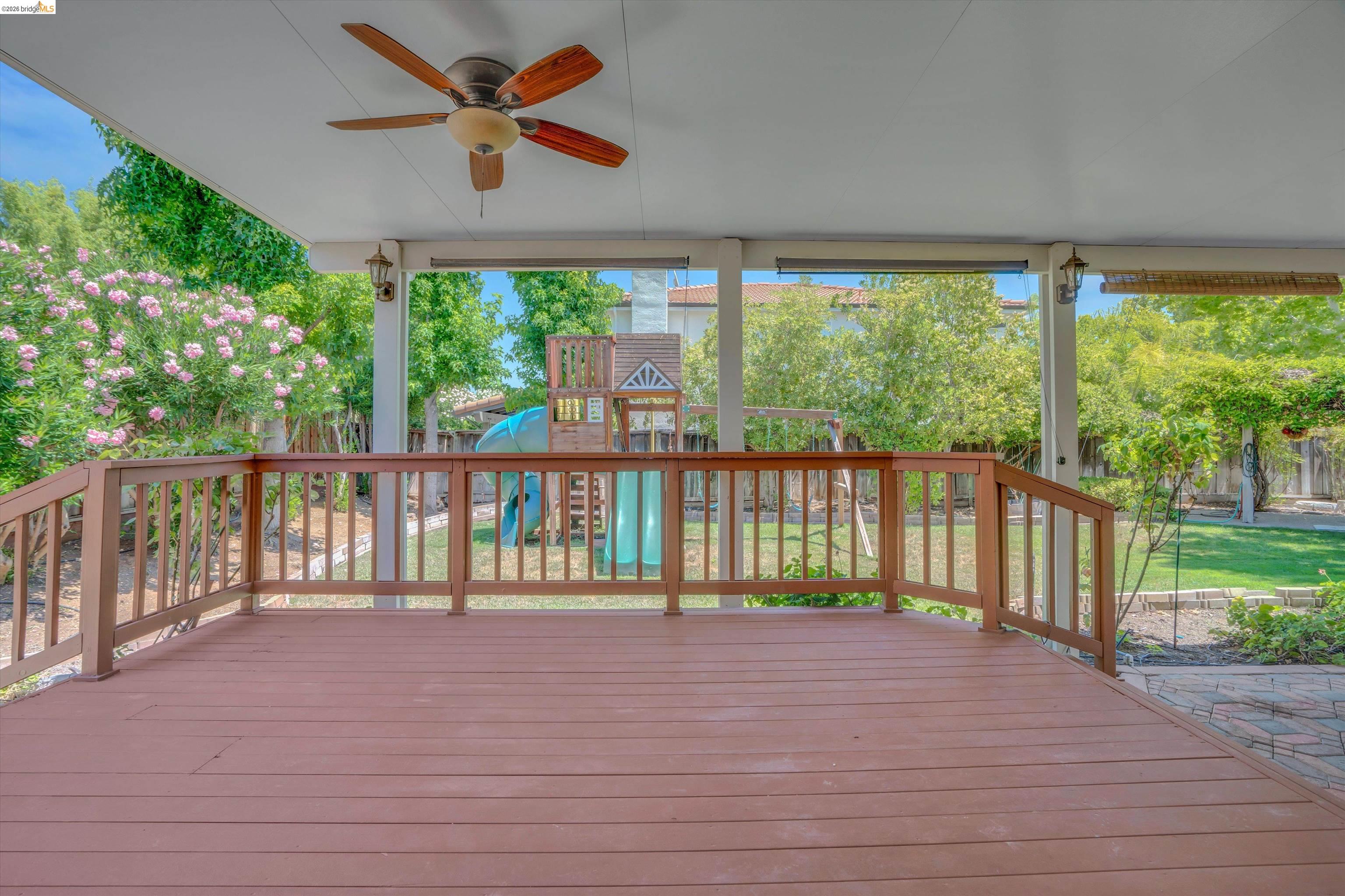 805 Devonshire Loop