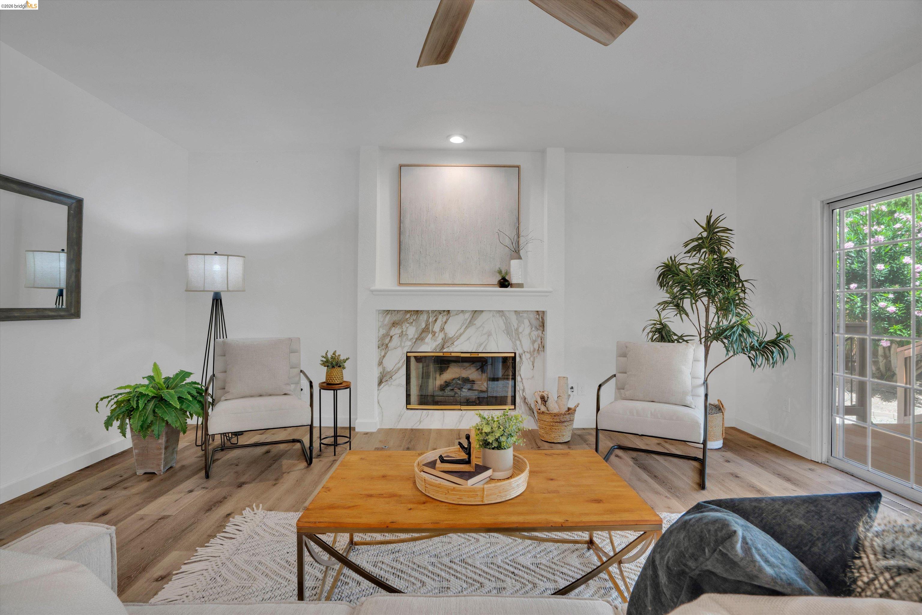 805 Devonshire Loop