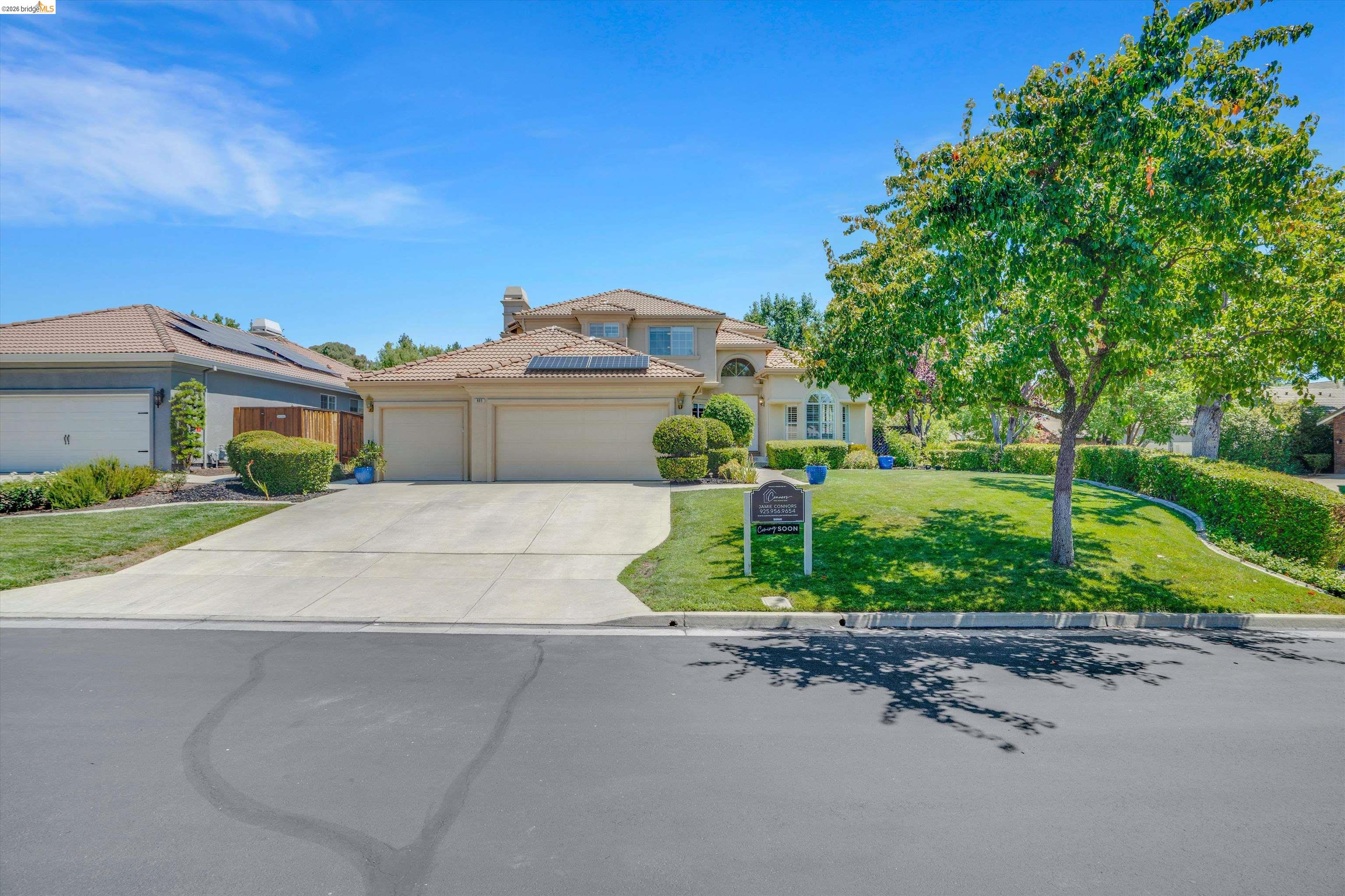 805 Devonshire Loop