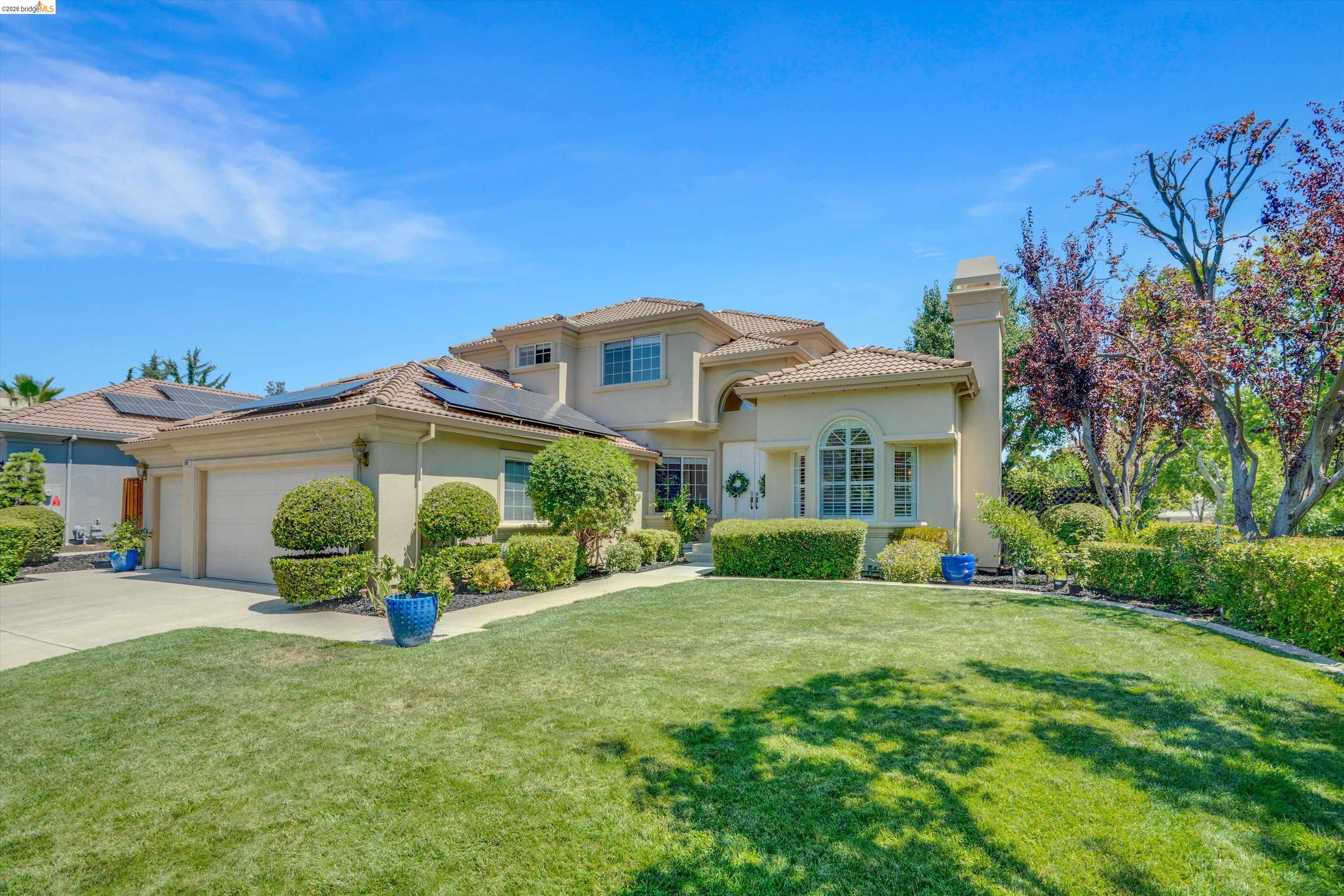 805 Devonshire Loop