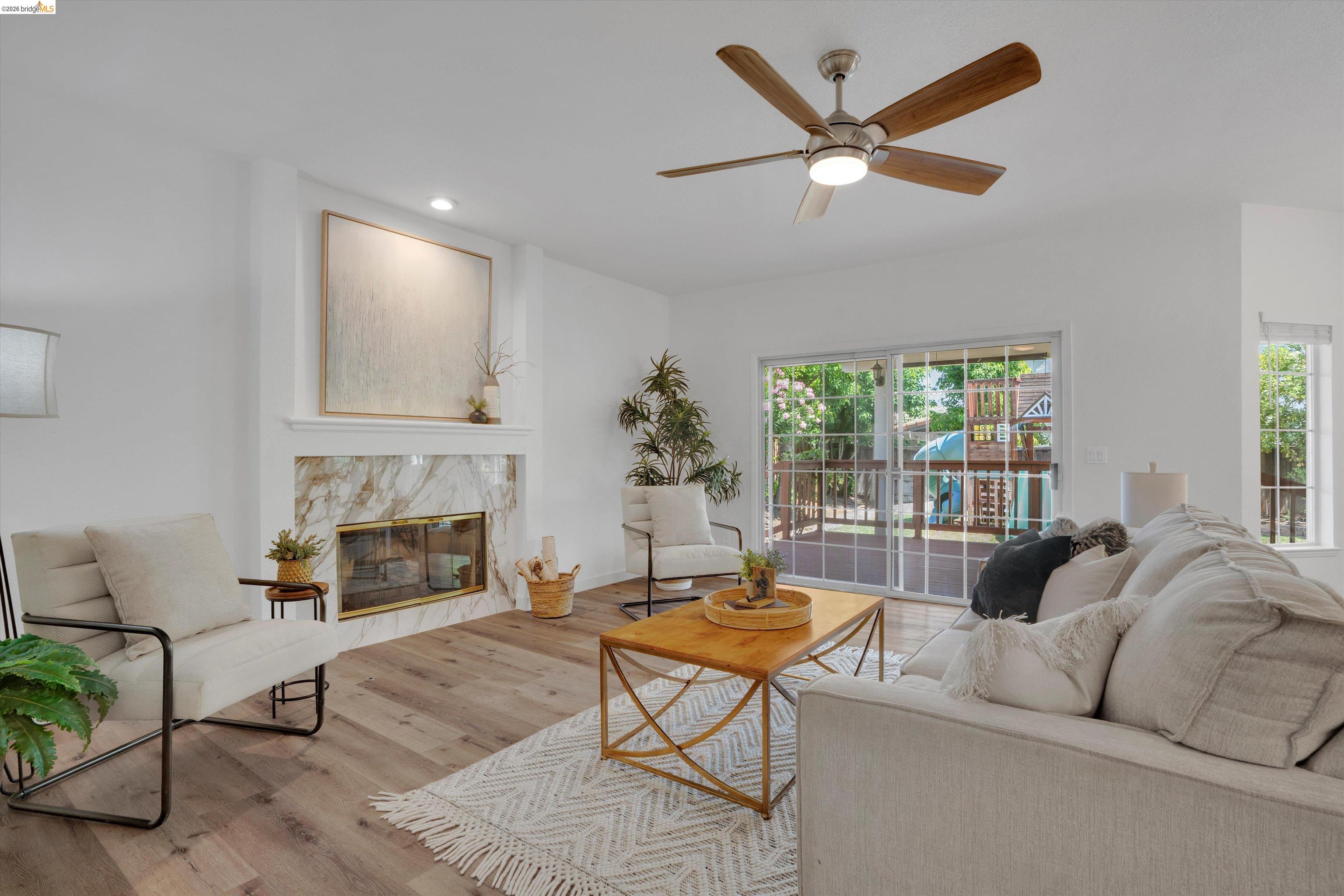 805 Devonshire Loop