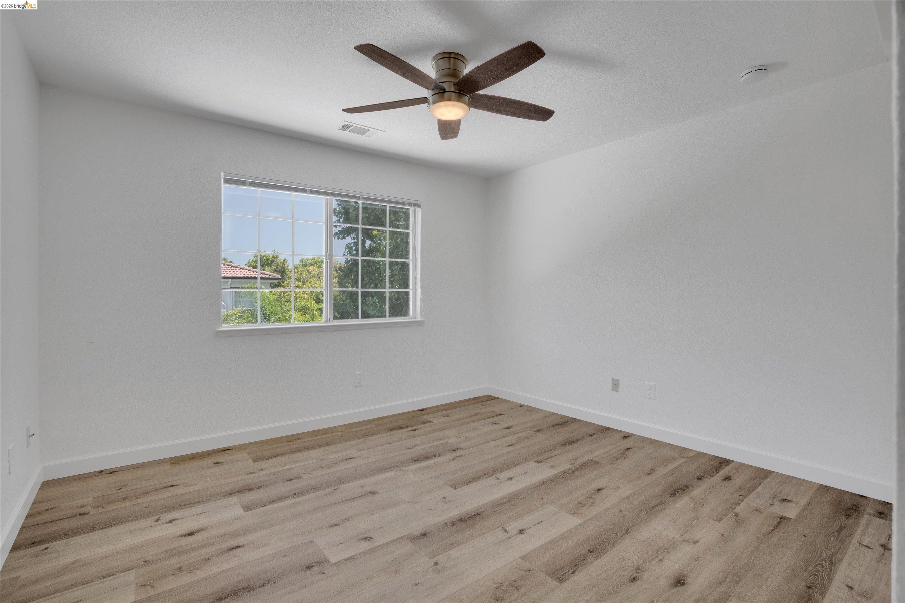 805 Devonshire Loop